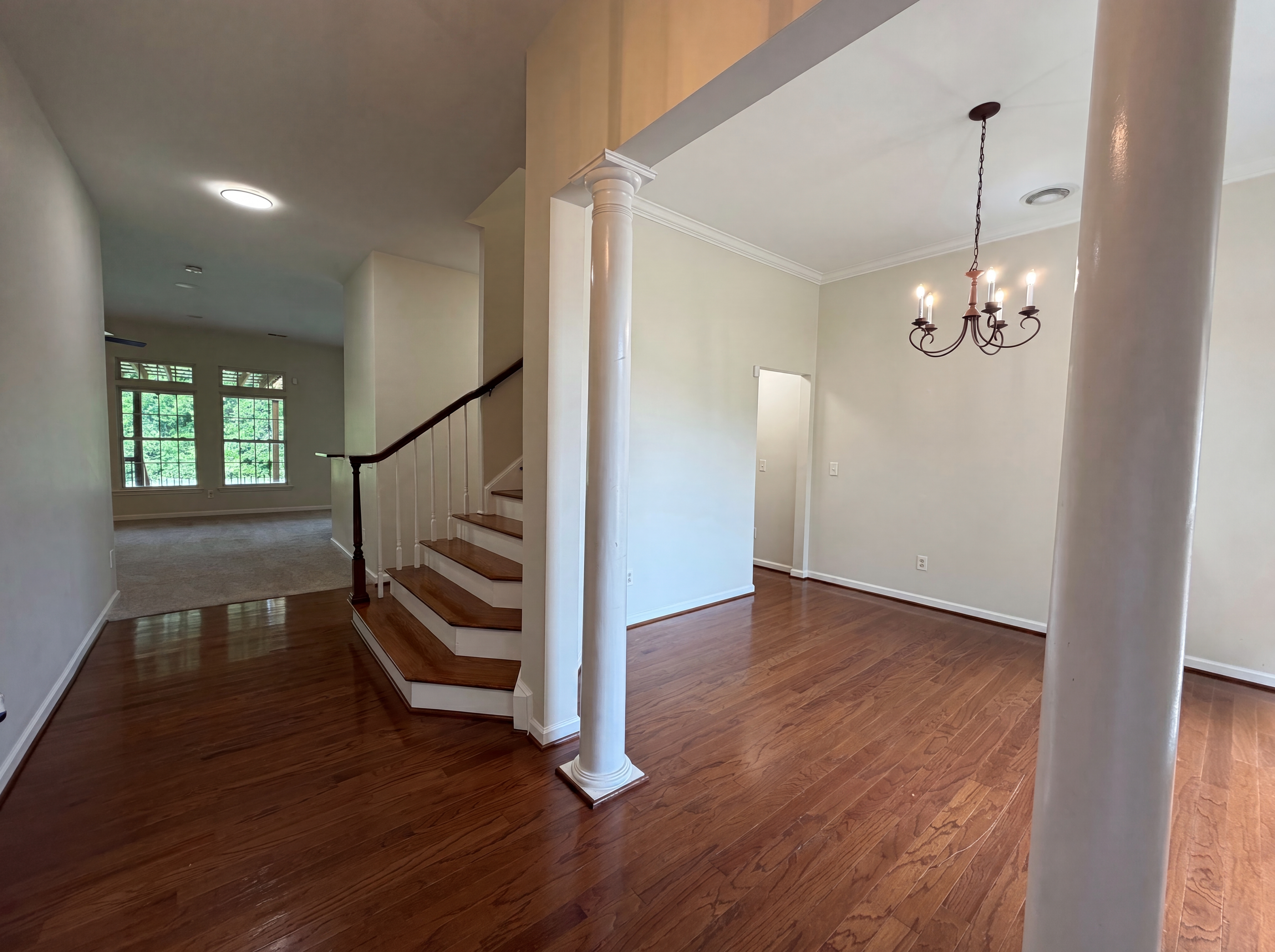 Photo 7 of 33 of 1027 Countess Ln, Spring Hill, TN
