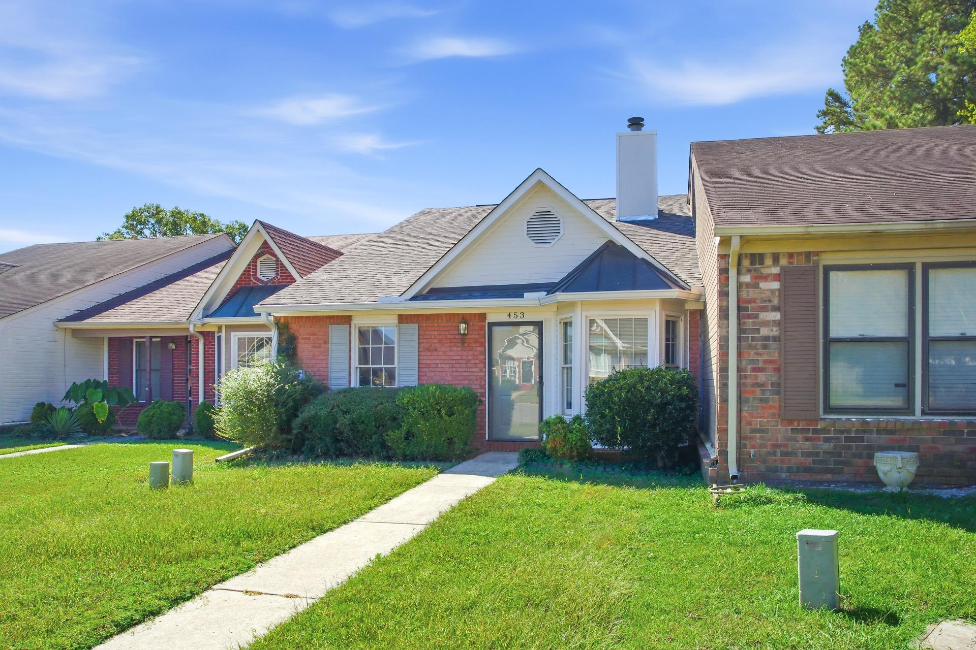 Photo 19 of 21 of 453 Autumnwood Dr SW, Decatur, AL