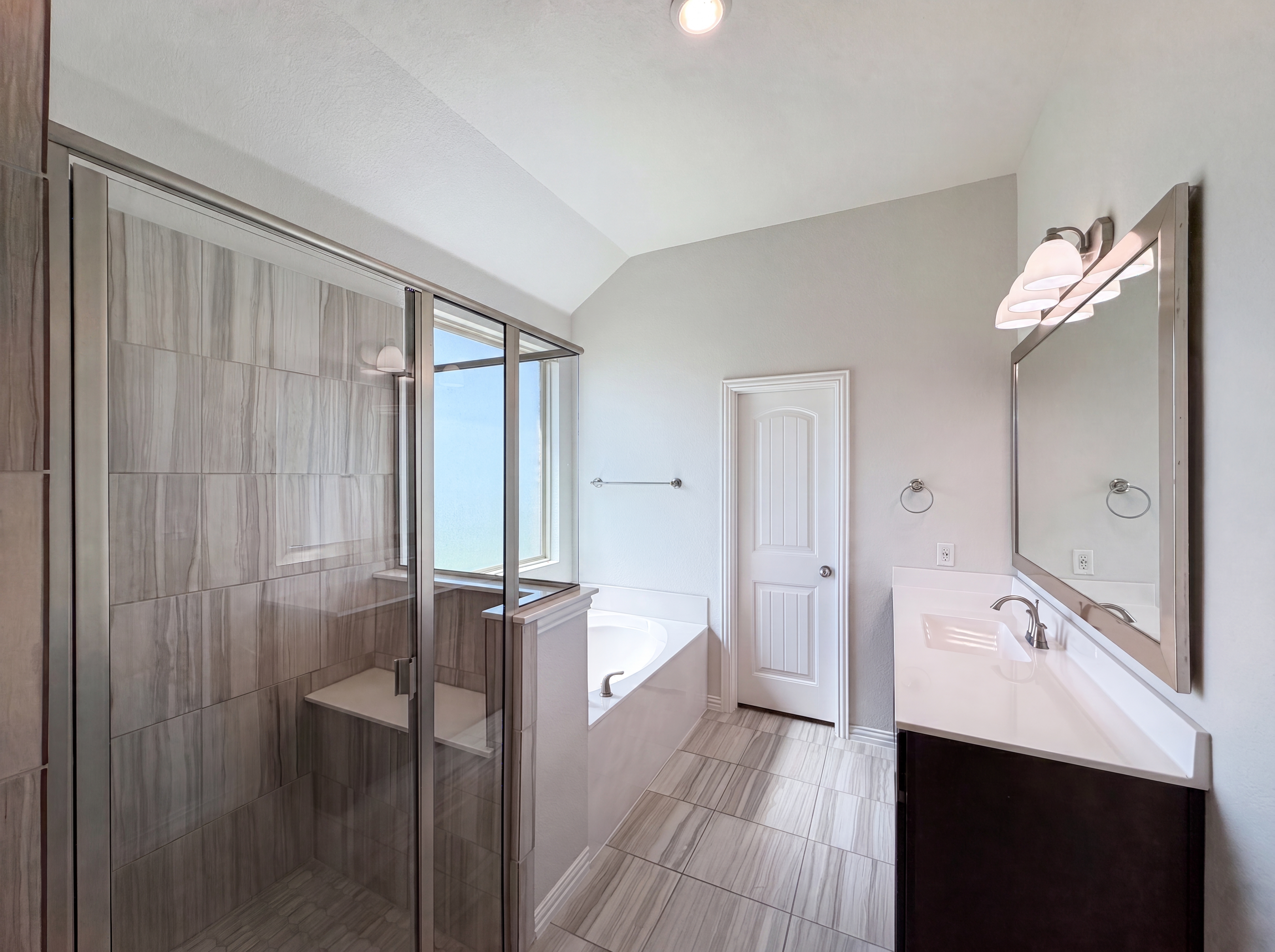 Photo 20 of 26 of 13904 Prairie Vista Ln, Ponder, TX