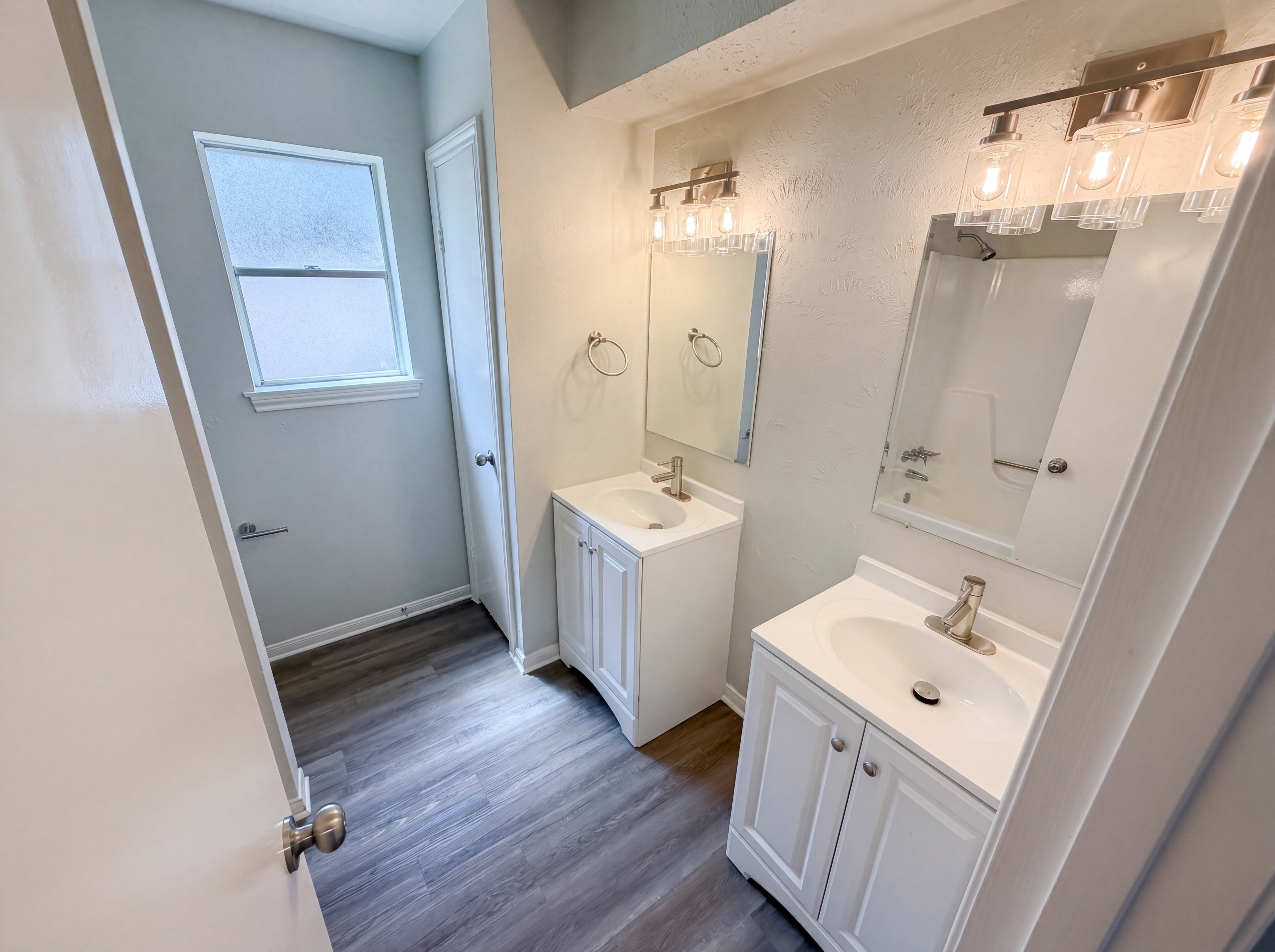 Photo 12 of 21 of 311 Fir Ridge Dr, Huffman, TX