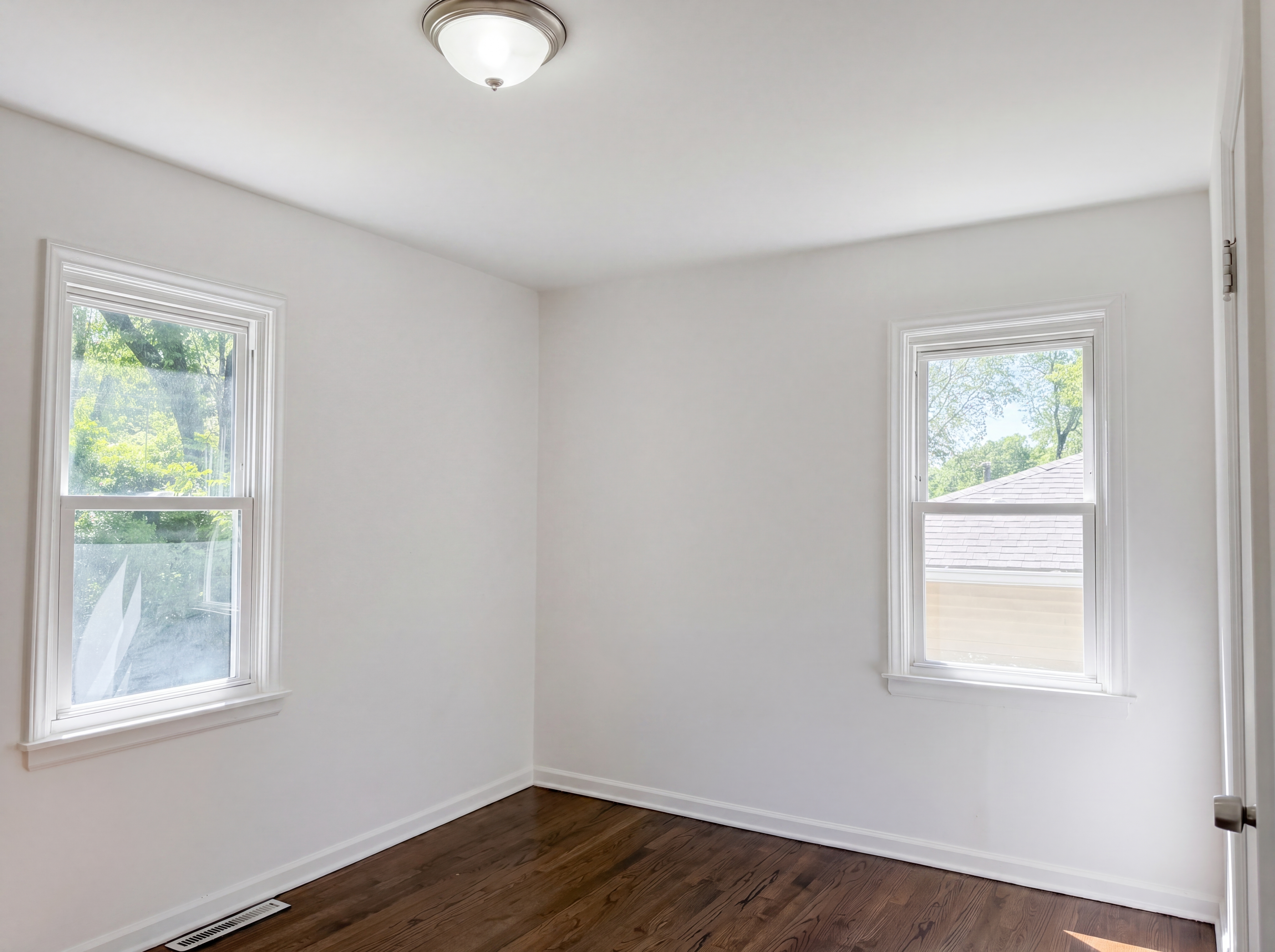 Photo 4 of 17 of 5333 N Euclid Ave, Kansas City, MO