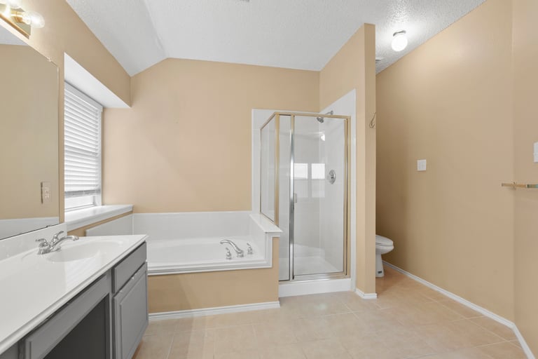 Photo 12 of 26 - 5028 San Jacinto Dr, Haltom City, TX 76137