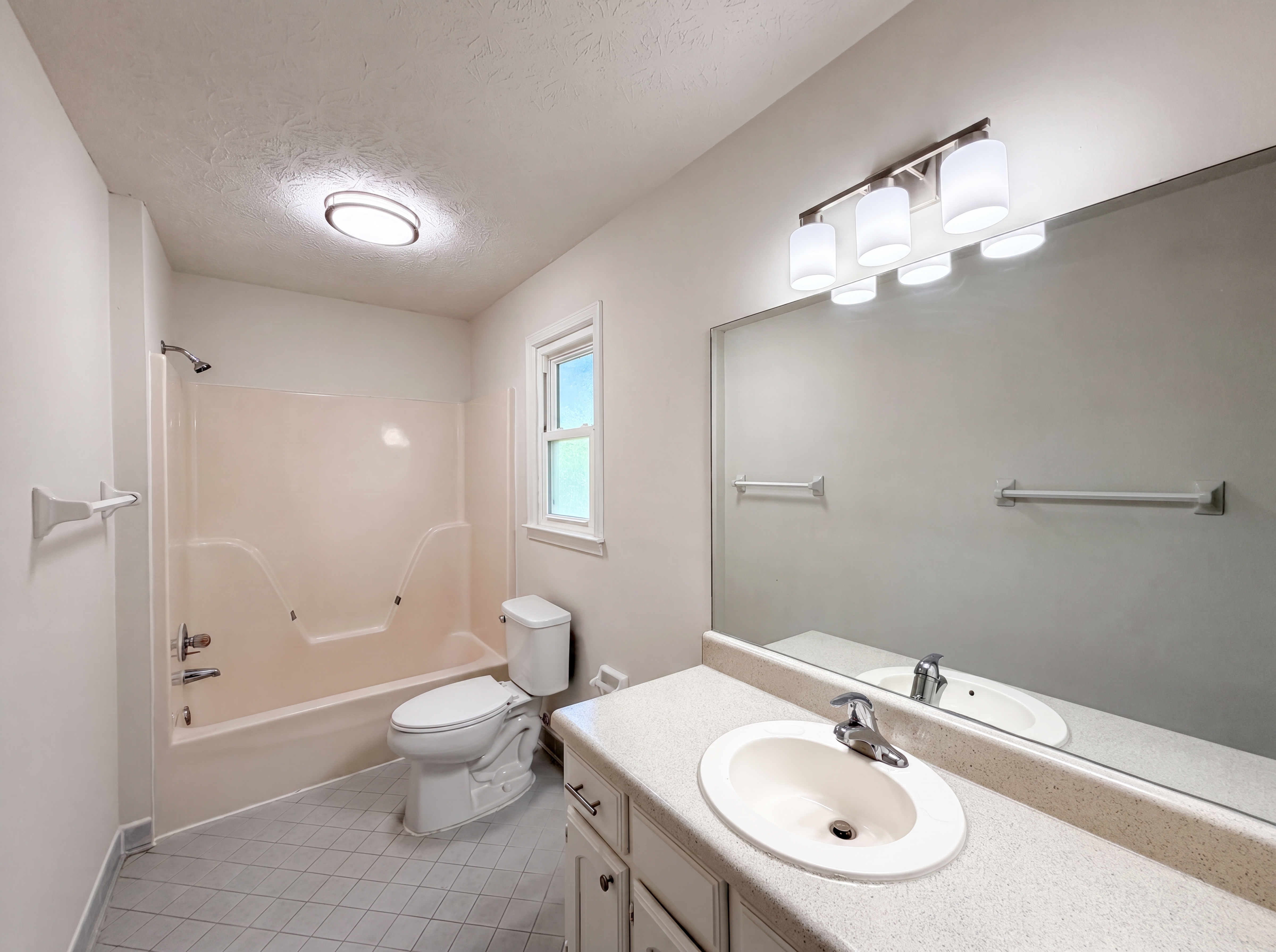Photo 19 of 28 of 115 Briarwood Pl, Stockbridge, GA