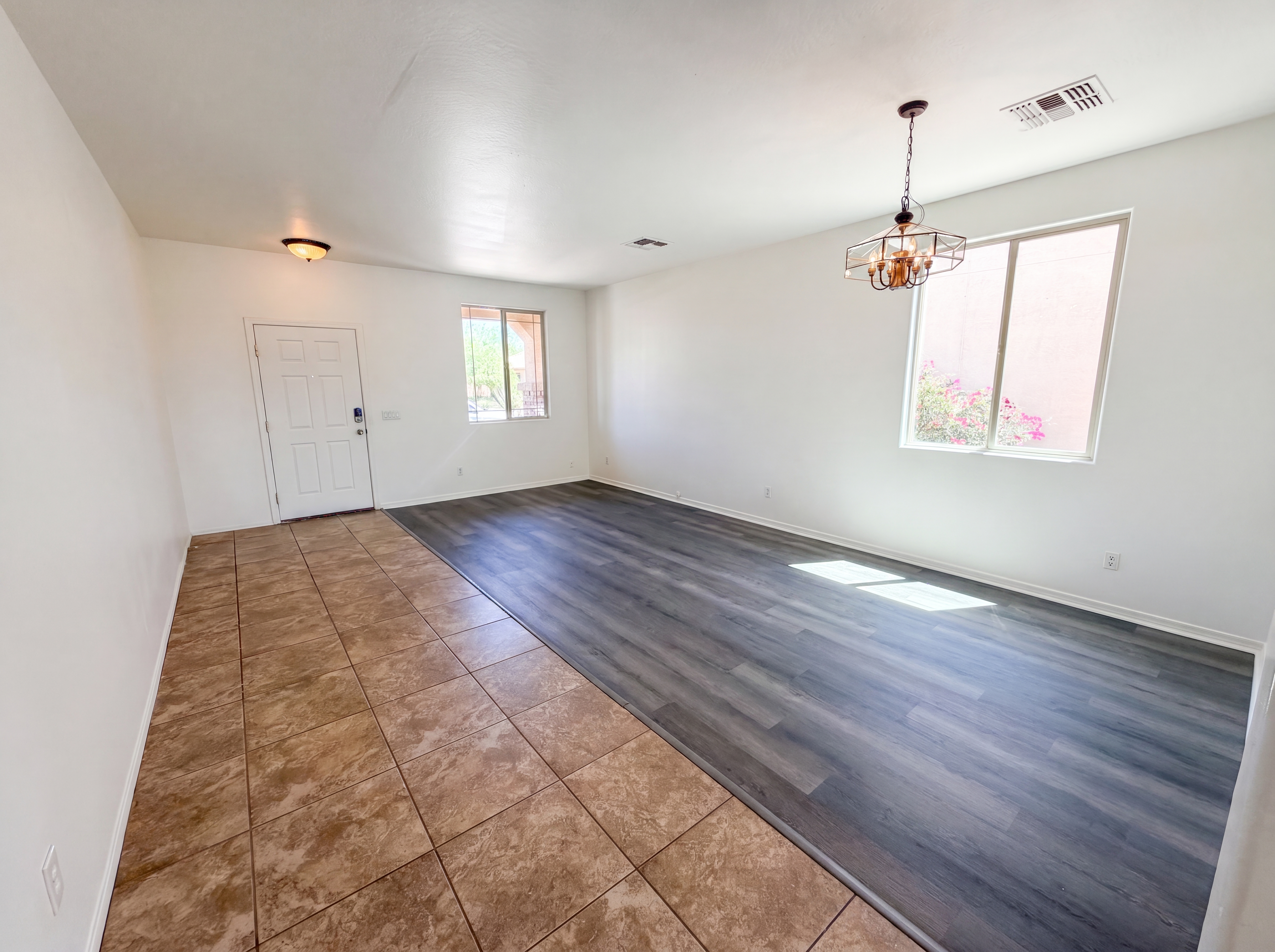 Photo 7 of 33 of 7411 W Alta Vista Rd, Laveen, AZ