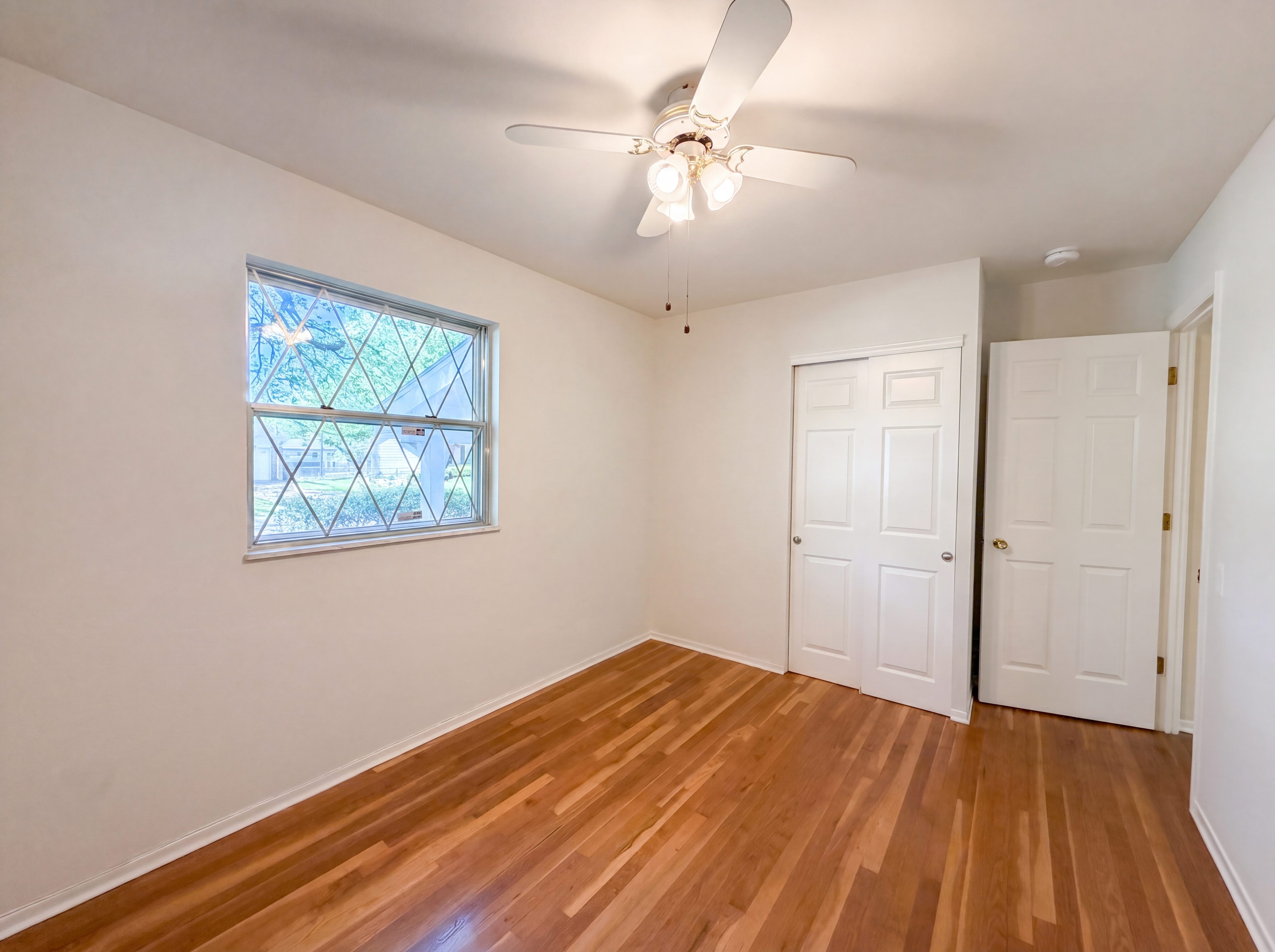 Photo 11 of 18 of 1321 Petite Dr, Saint Louis, MO