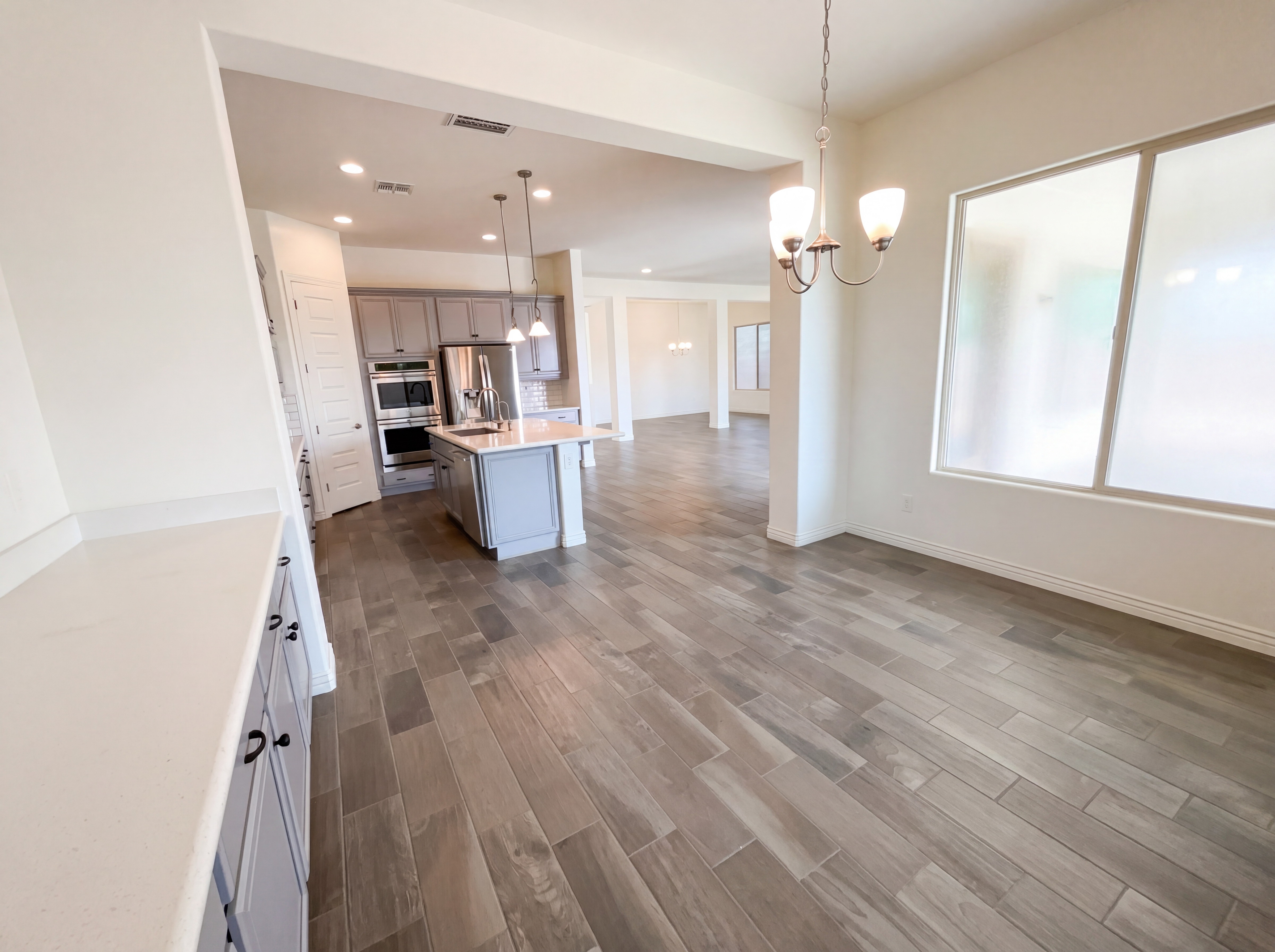 Photo 11 of 29 of 2312 E Susan Dr, Gilbert, AZ