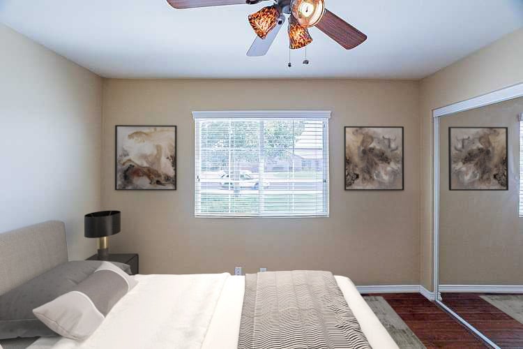 Photo 4 of 23 - 21250 Seibel Ln, Apple Valley, CA 92308