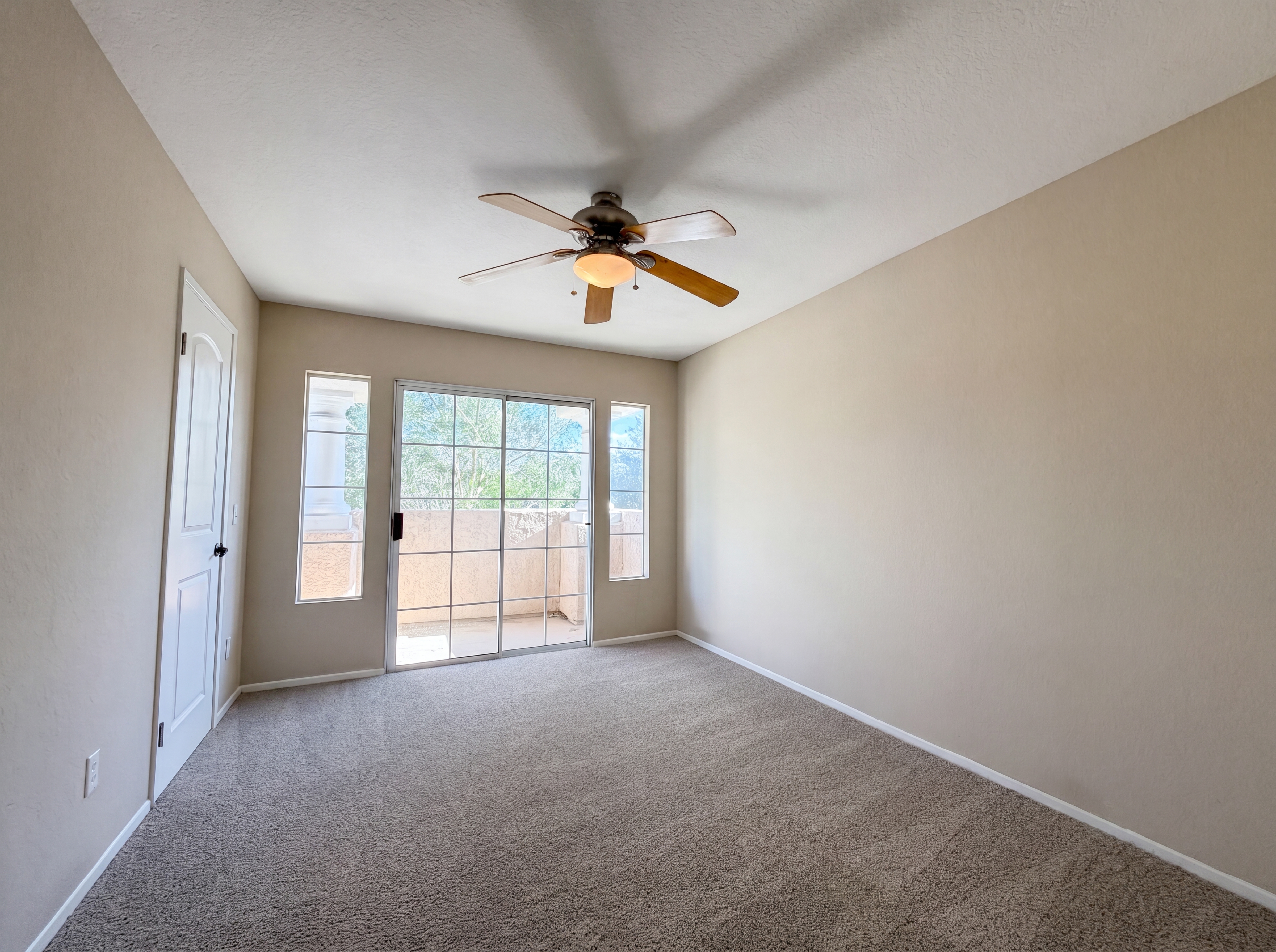 Photo 16 of 28 of 5545 W Avenue L6, Lancaster, CA