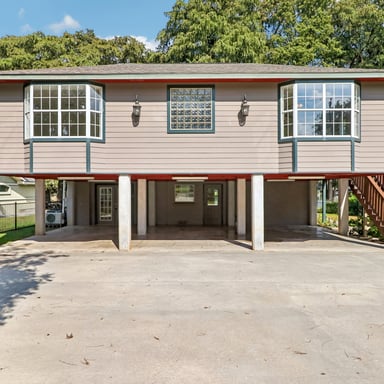 Property photo 1 of 1321 E Zipp Rd
