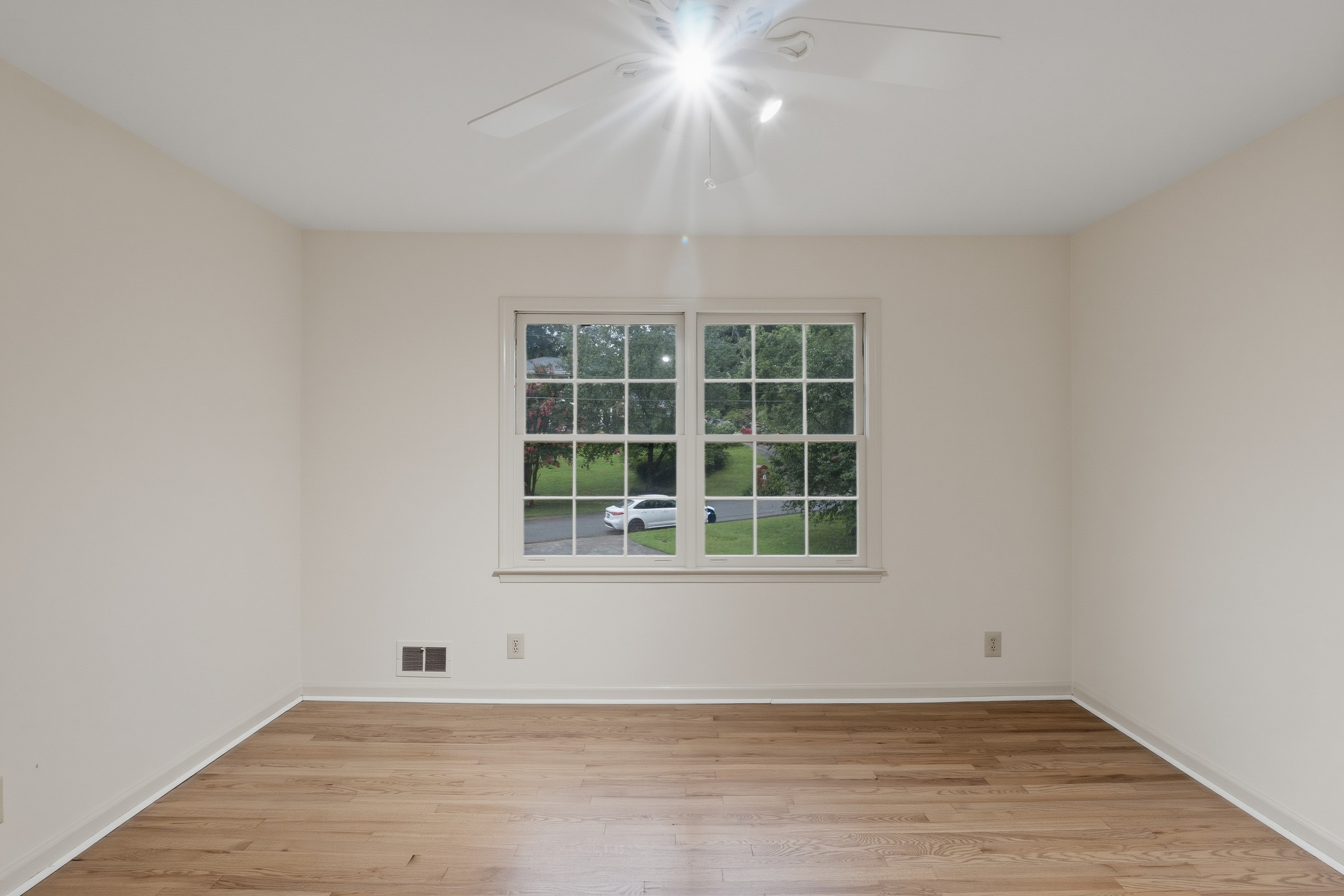 Photo 18 of 29 of 3969 Briaridge Cir, Atlanta, GA