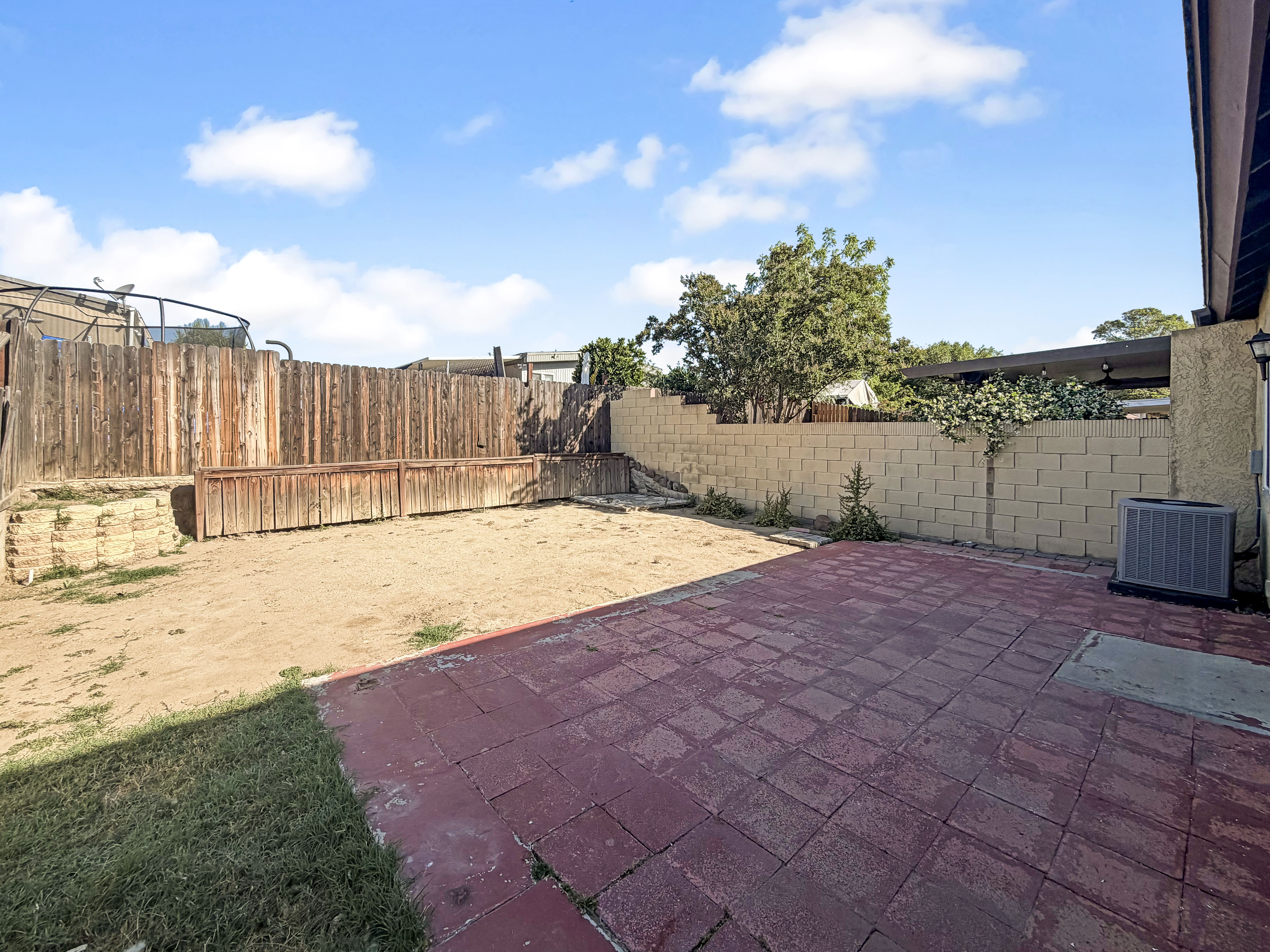 Photo 5 of 16 of 815 Quail Dr, Lake Elsinore, CA