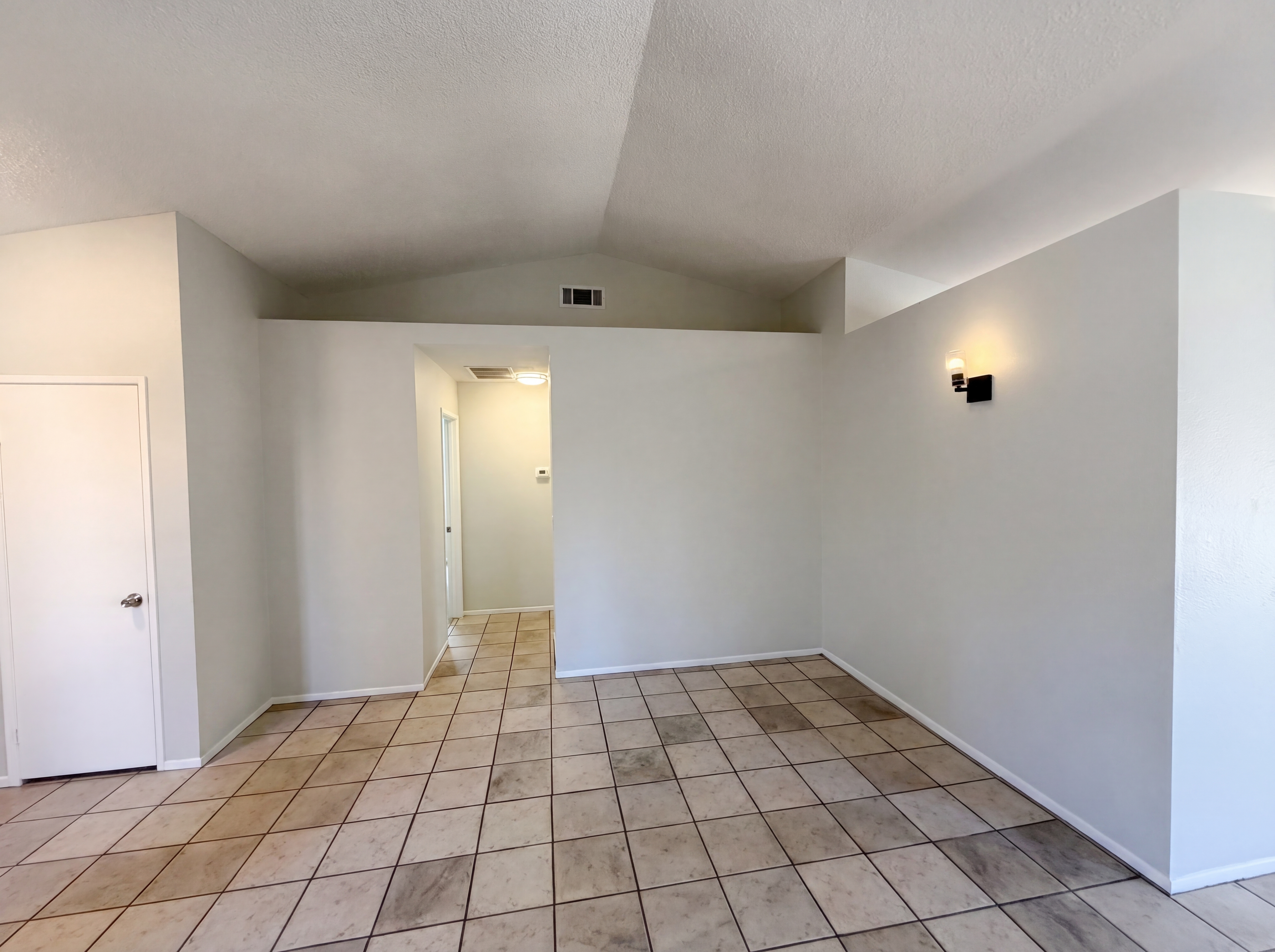 Photo 17 of 26 of 39823 Knollridge Dr, Temecula, CA