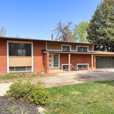 Property photo 1 of 750 W Gentile St