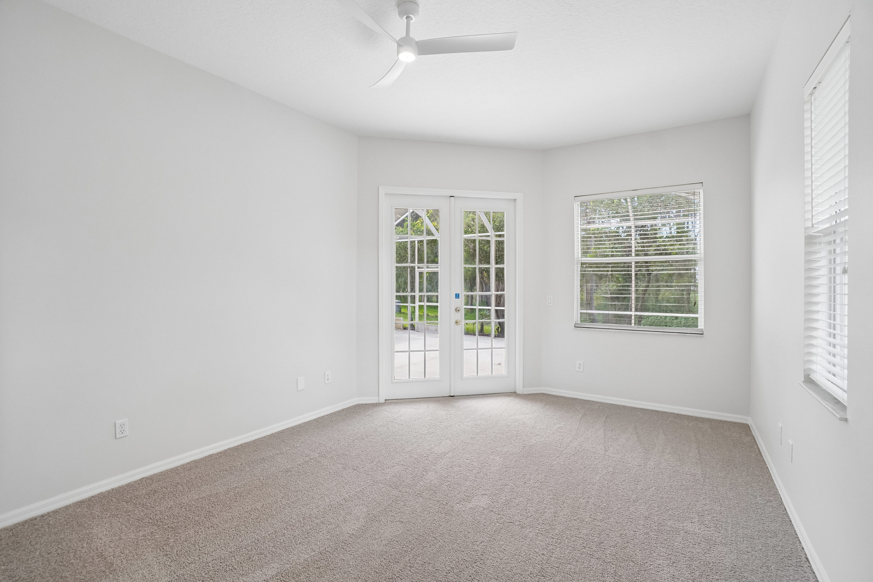 Photo 22 of 35 of 17718 Crystal Cove Pl, Lutz, FL