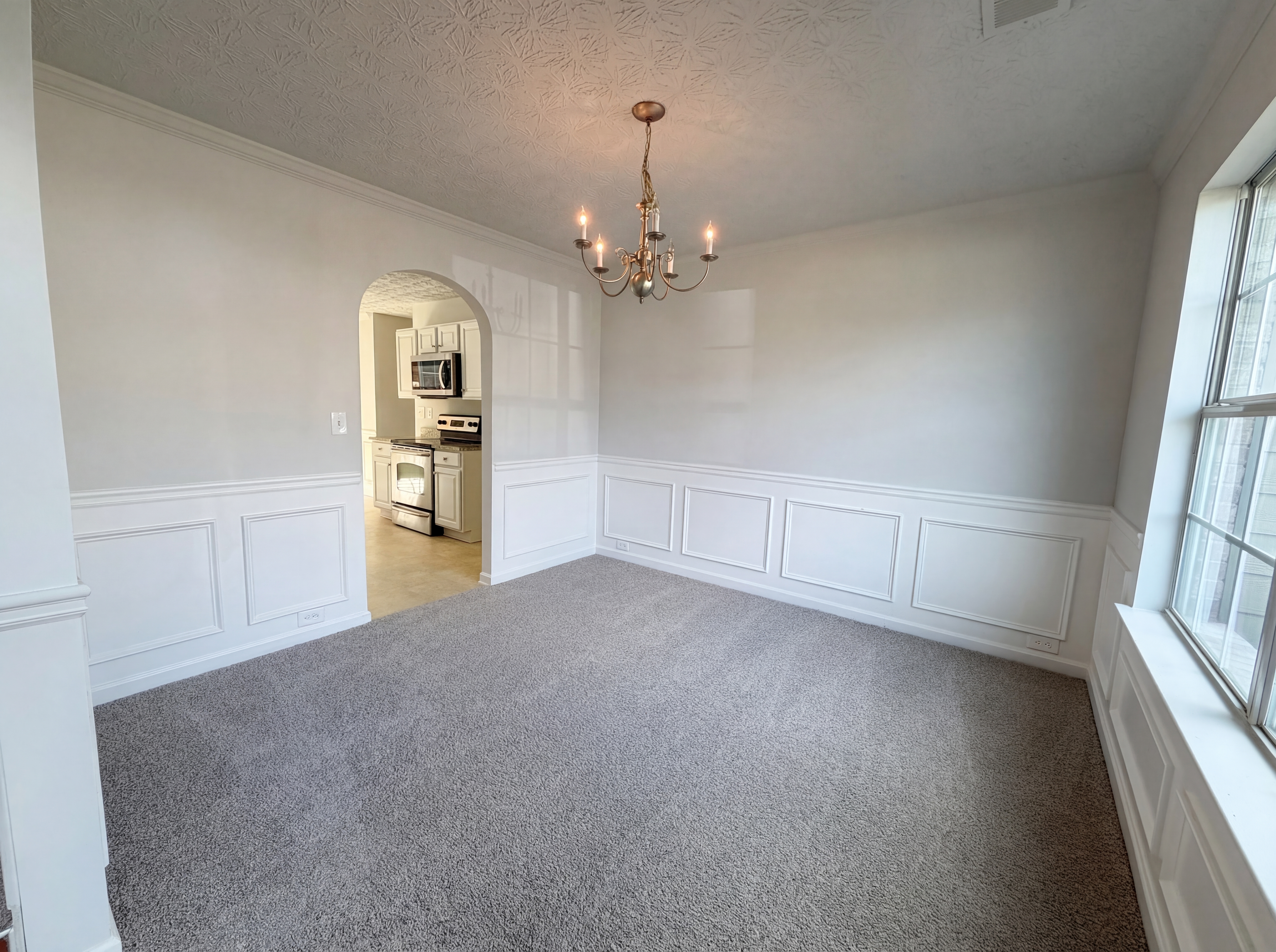 Photo 10 of 28 of 6497 Snowden Dr, Atlanta, GA