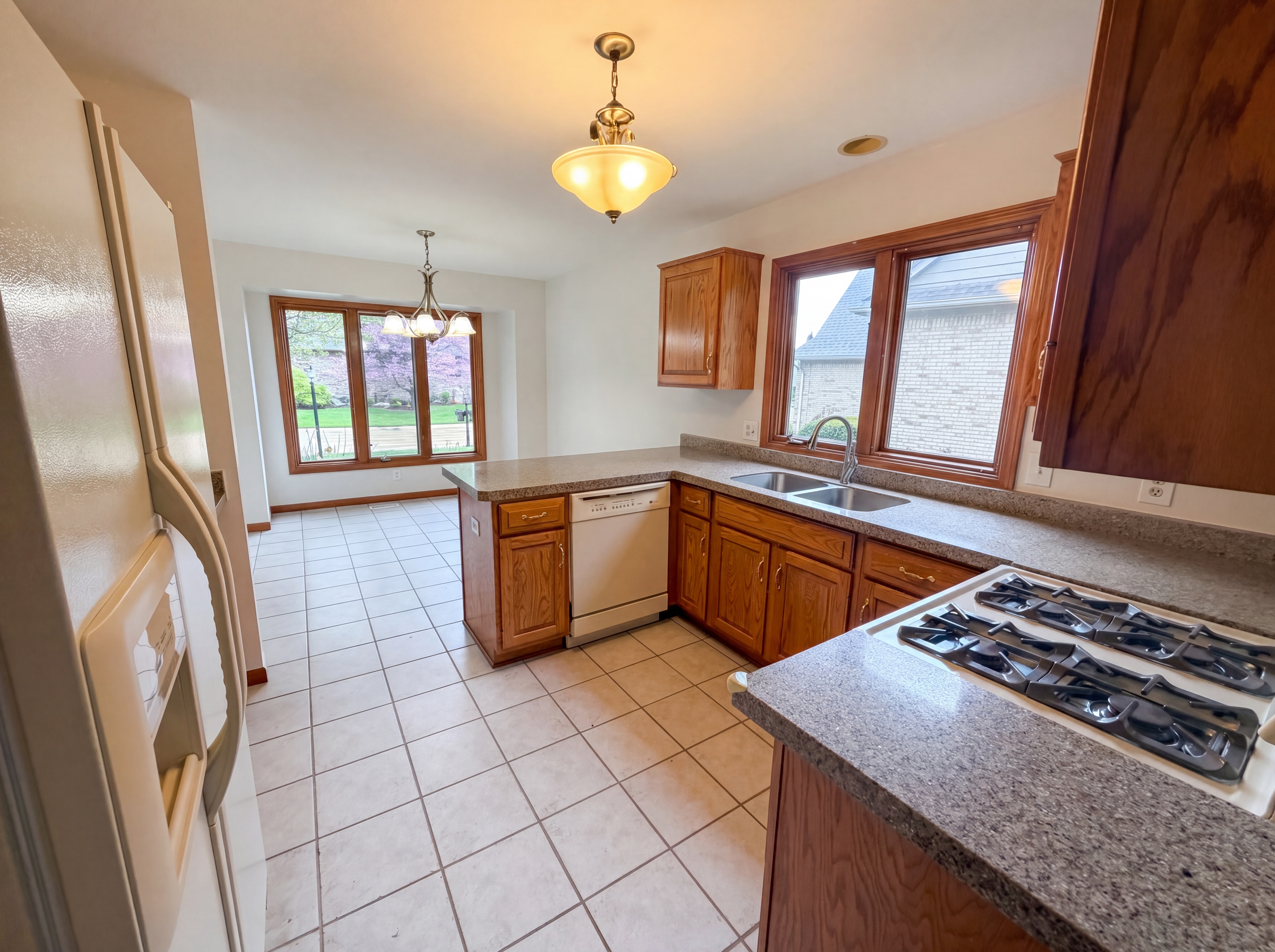 Photo 9 of 24 of 52186 Jacqueline Ct, Macomb, MI