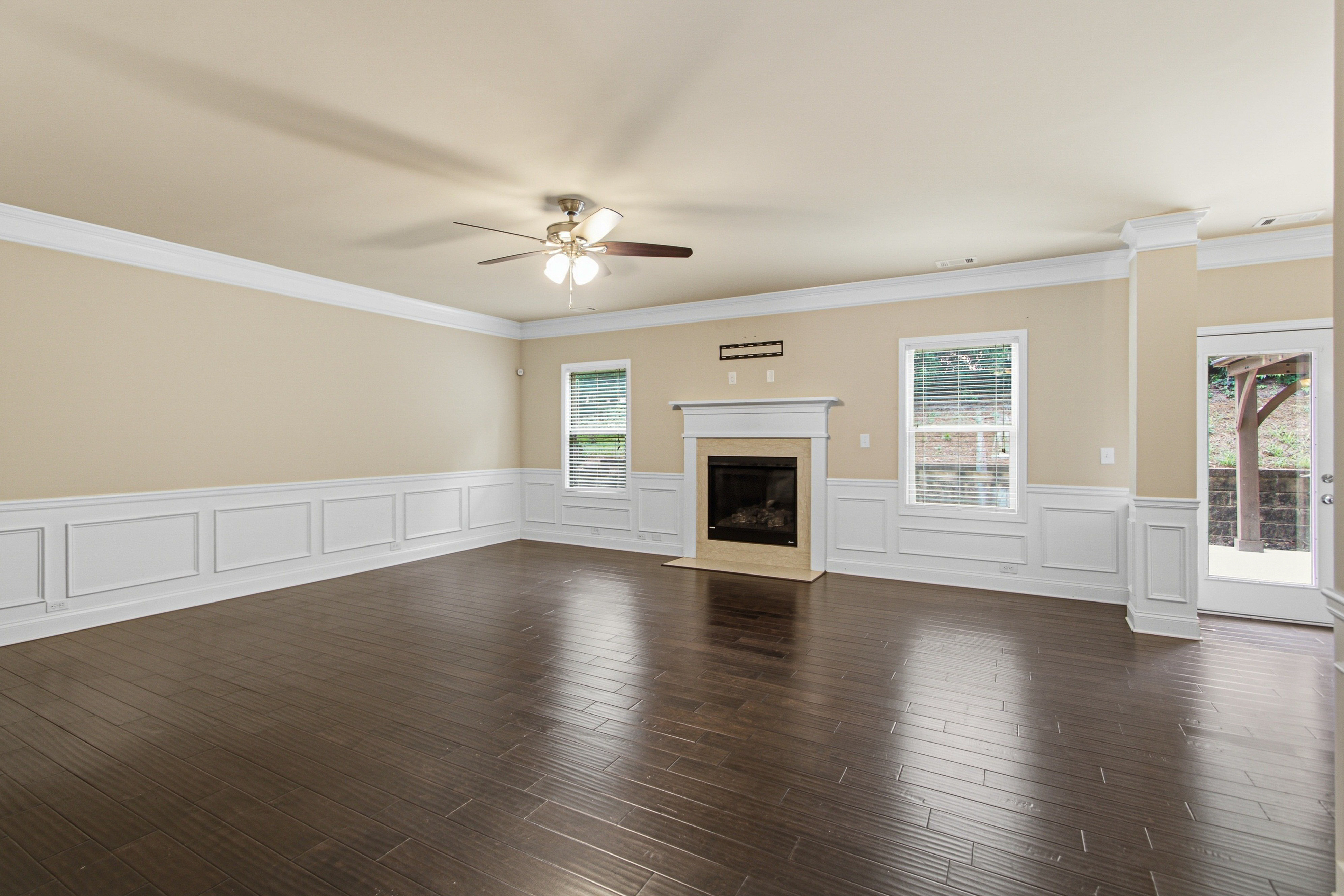 Photo 10 of 41 of 114 Madison St, Canton, GA