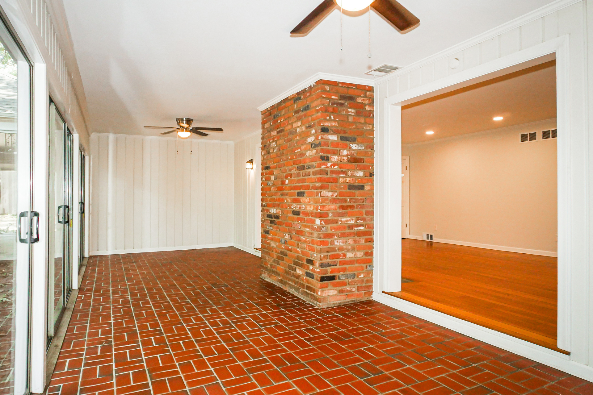 Photo 12 of 22 of 2415 Kirby Rd, Memphis, TN
