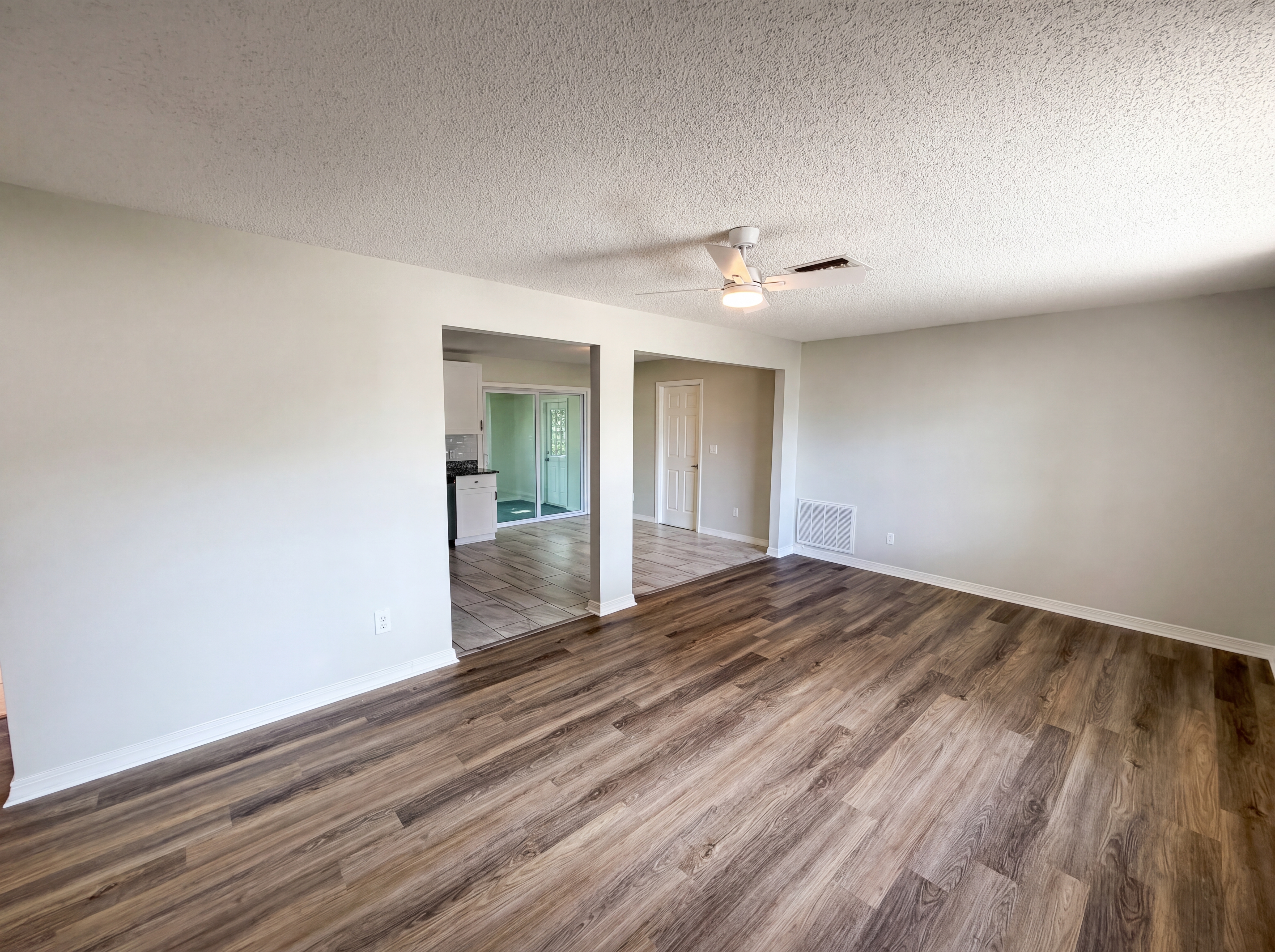Photo 6 of 26 of 2175 Bishop Rd, Spring Hill, FL