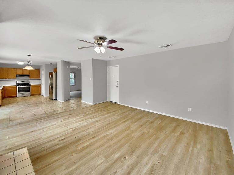 Photo 14 of 28 - 4803 Alta Loma Dr, Austin, TX 78749