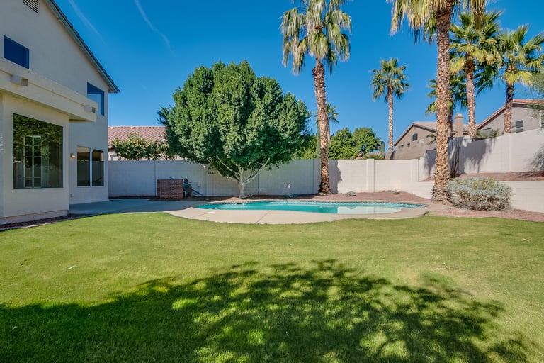 Photo 29 of 29 - 1026 E Hiddenview Dr, Phoenix, AZ 85048