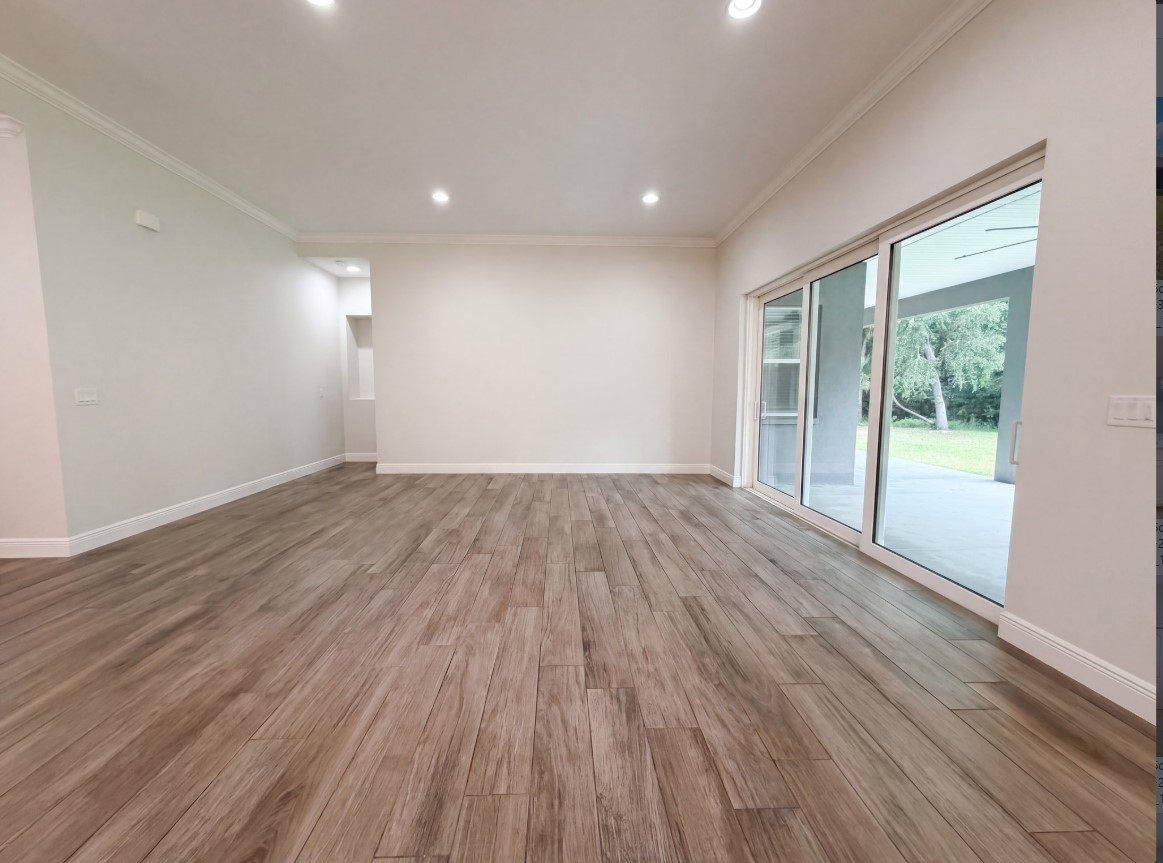 Photo 3 of 41 of 401 River Bed Ct, Wimauma, FL