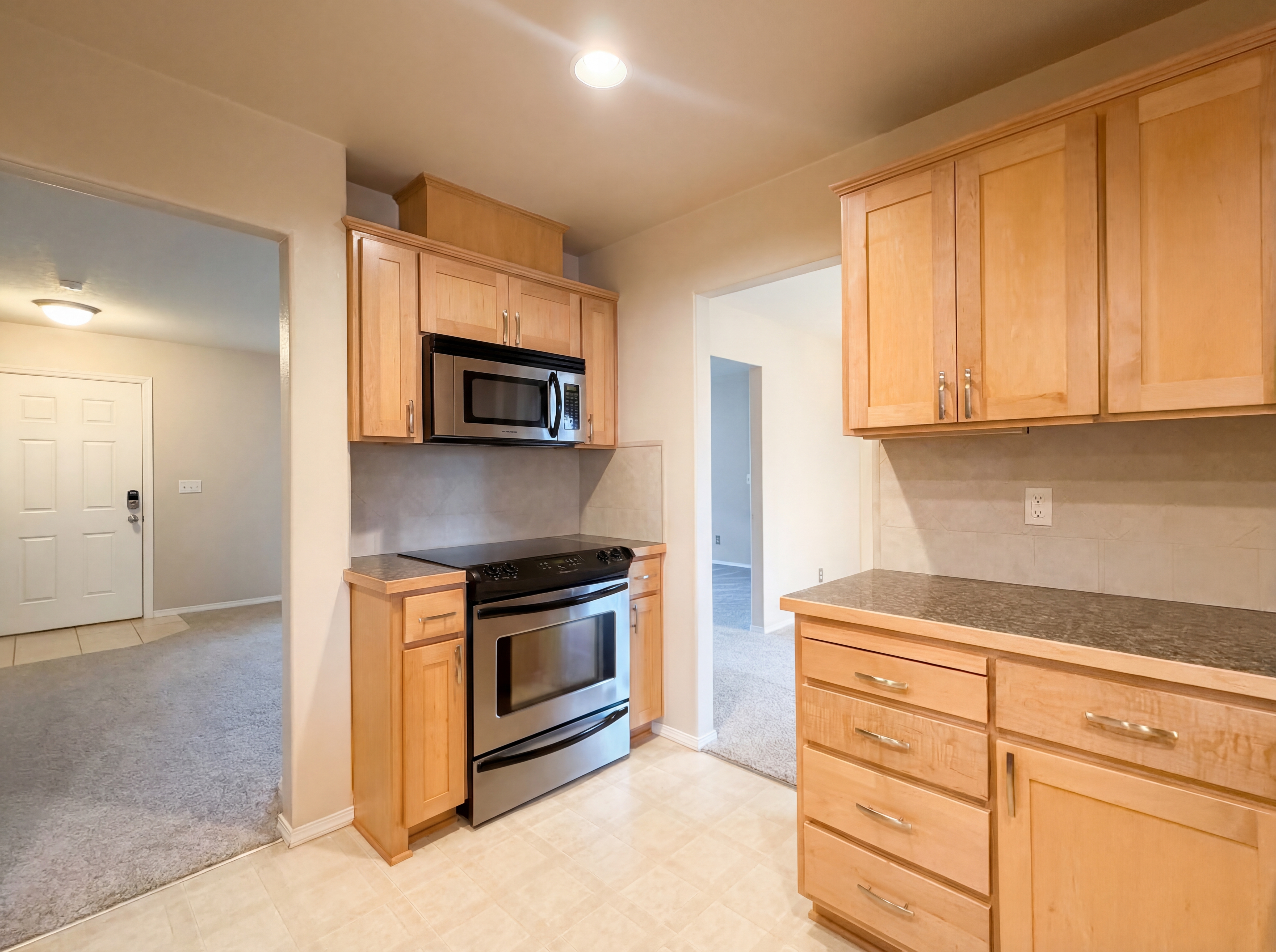Photo 14 of 27 of 35056 Whitetail Ave, Saint Helens, OR