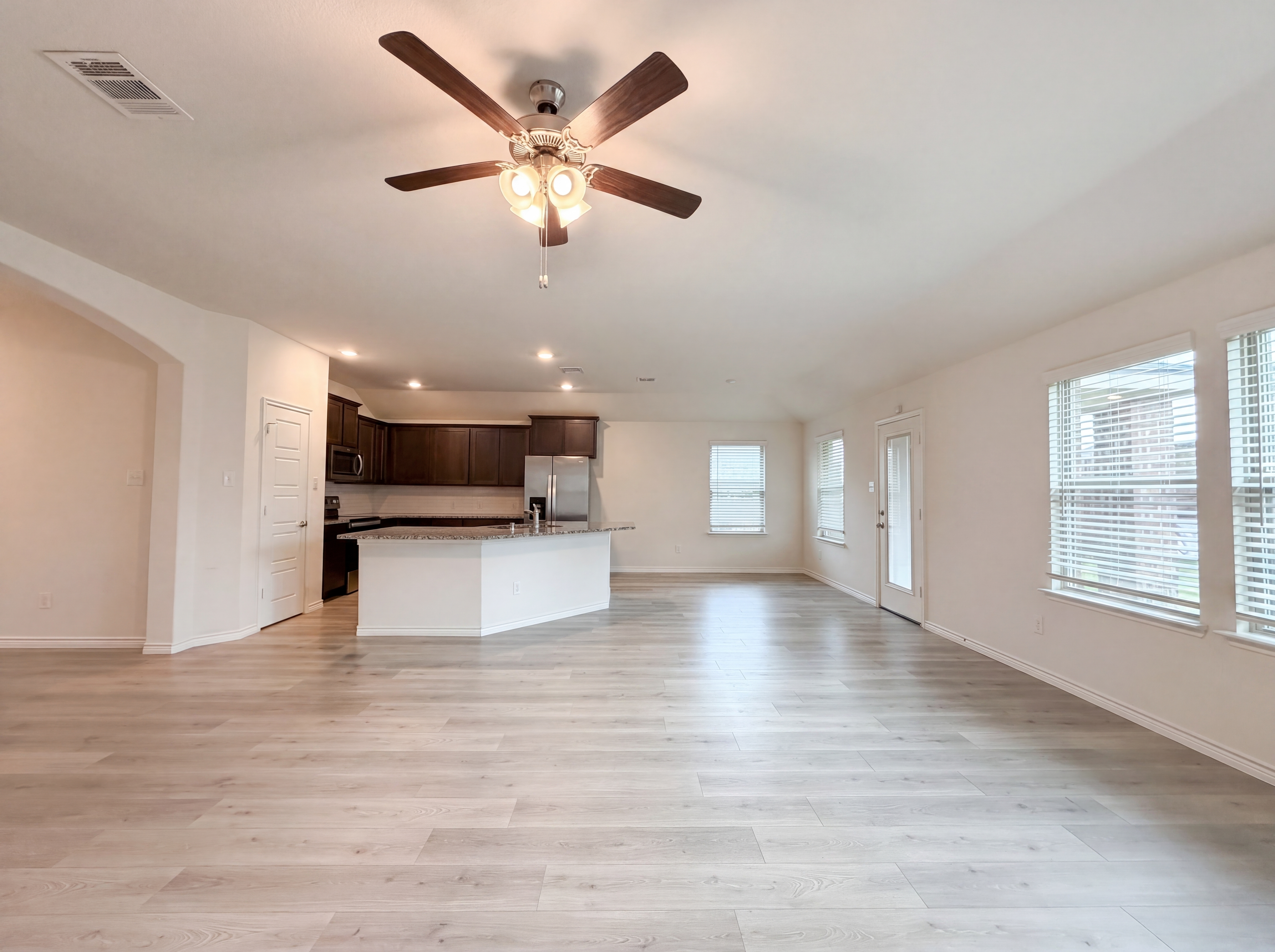 Photo 7 of 18 of 3005 Teakwood St, Anna, TX