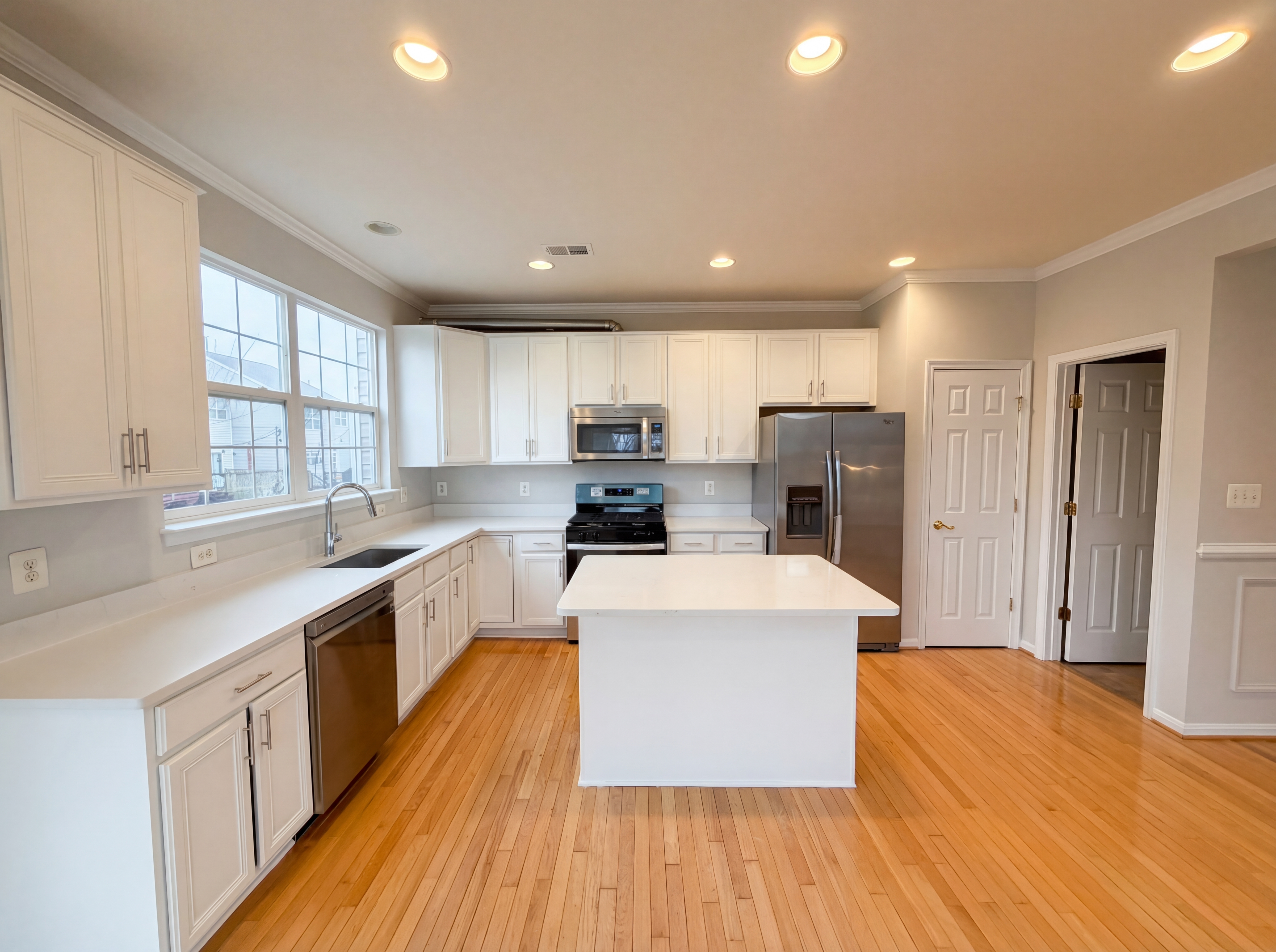 Photo 2 of 23 of 43684 Phelps Ter, Ashburn, VA