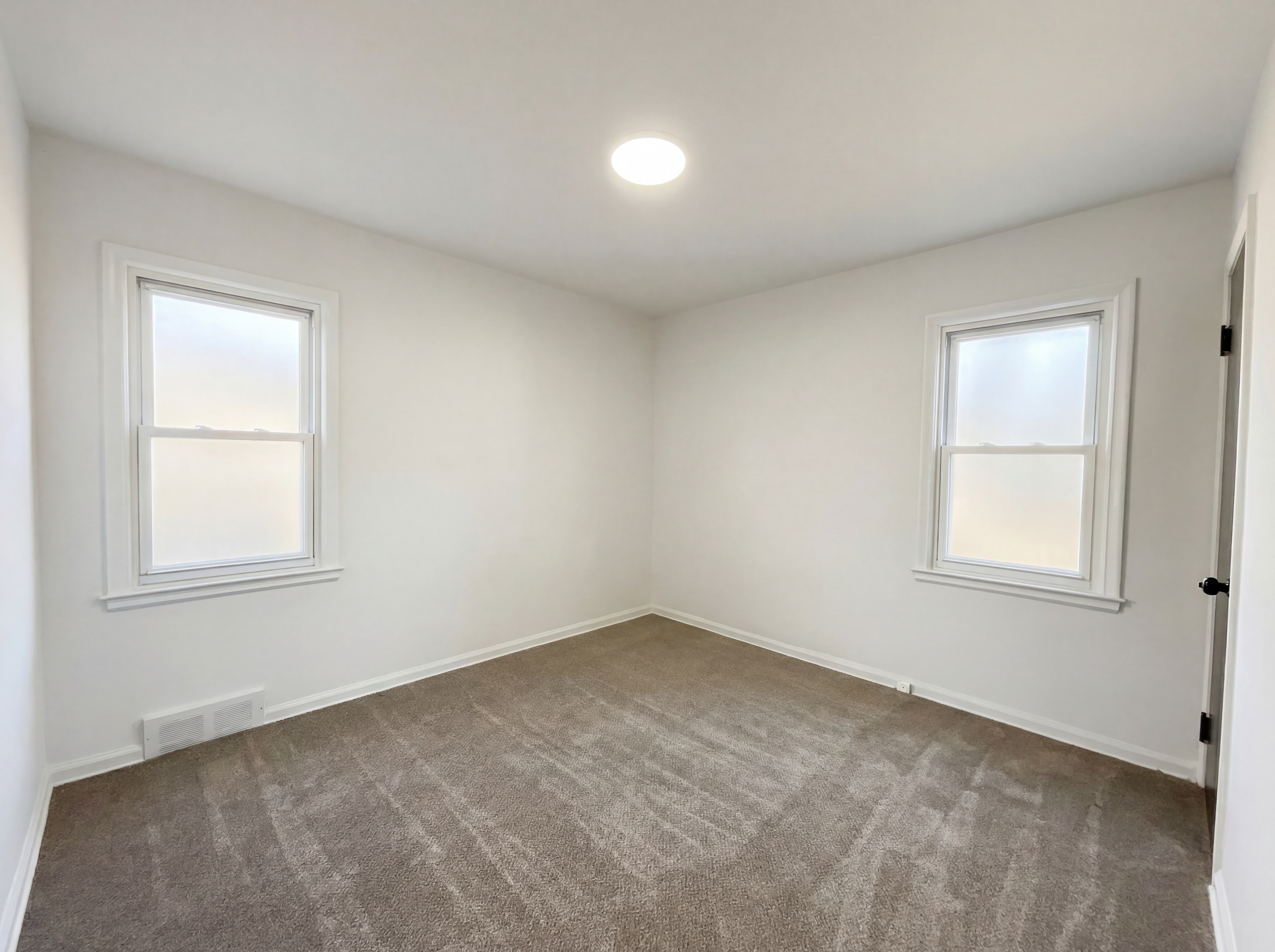 Photo 10 of 16 of 24610 Parklawn St, Oak Park, MI