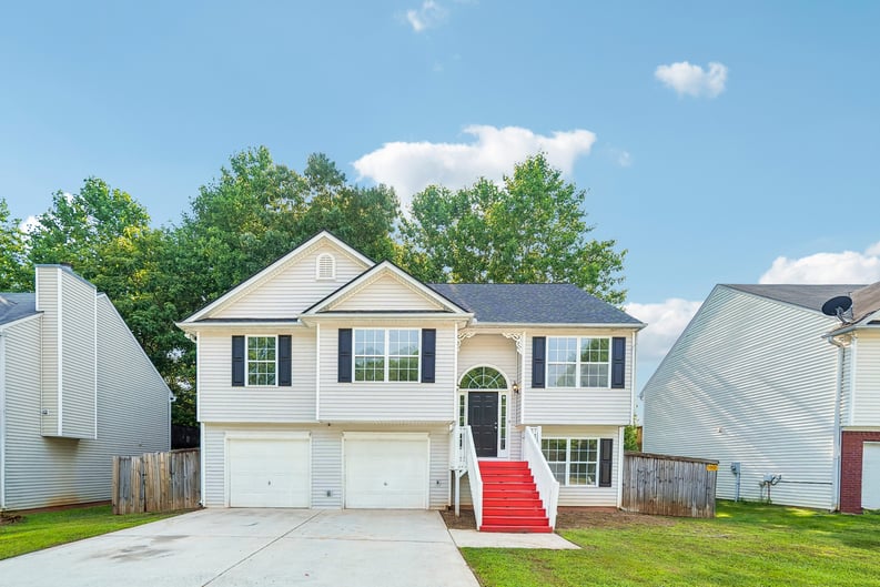 Property photo 1 of 6550 Snowbird Ln
