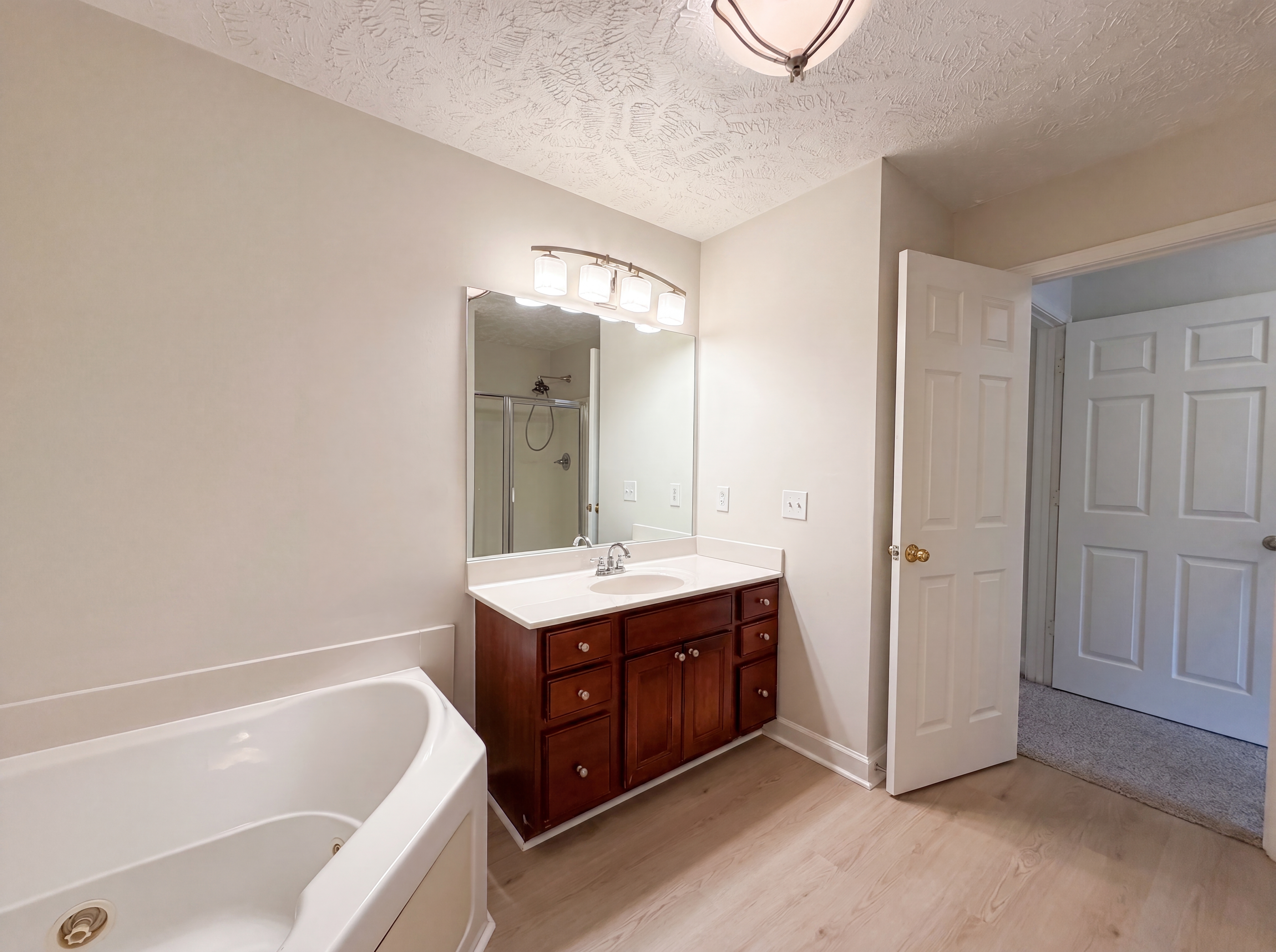 Photo 17 of 25 of 1223 California Dr, Murfreesboro, TN