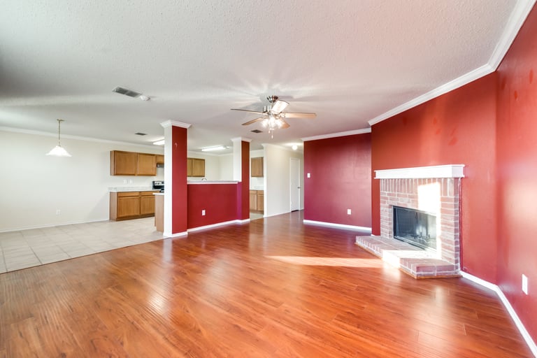 Photo 4 of 26 - 4005 German Pointer Way, Fort Worth, TX 76123