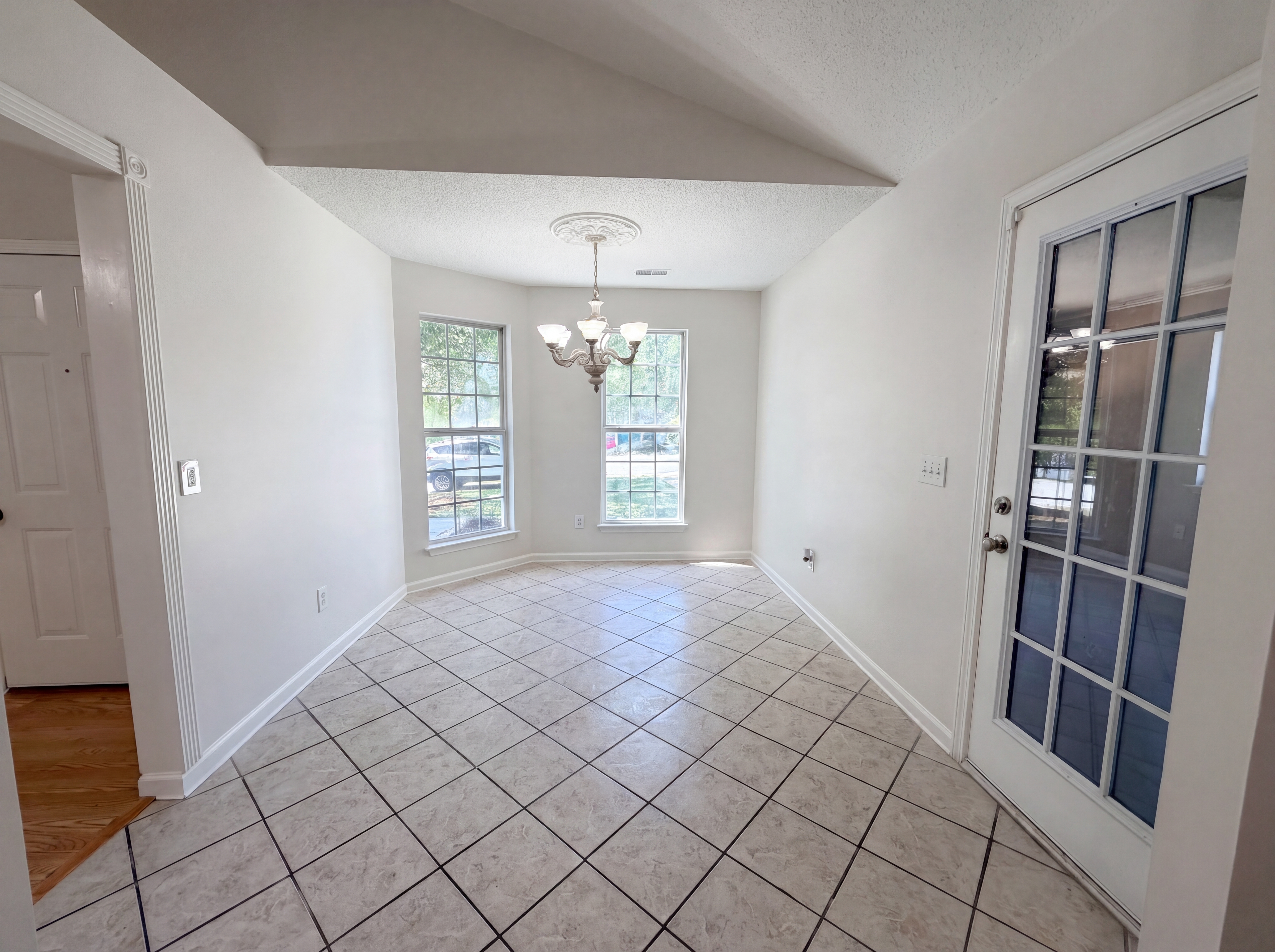 Photo 9 of 18 of 109 Crown Colony Ct, Lexington, SC