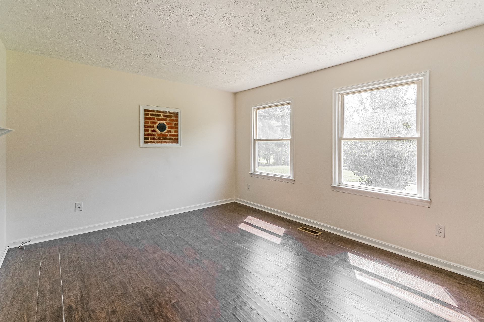 Photo 7 of 19 of 9577 Roys Ln, Culpeper, VA