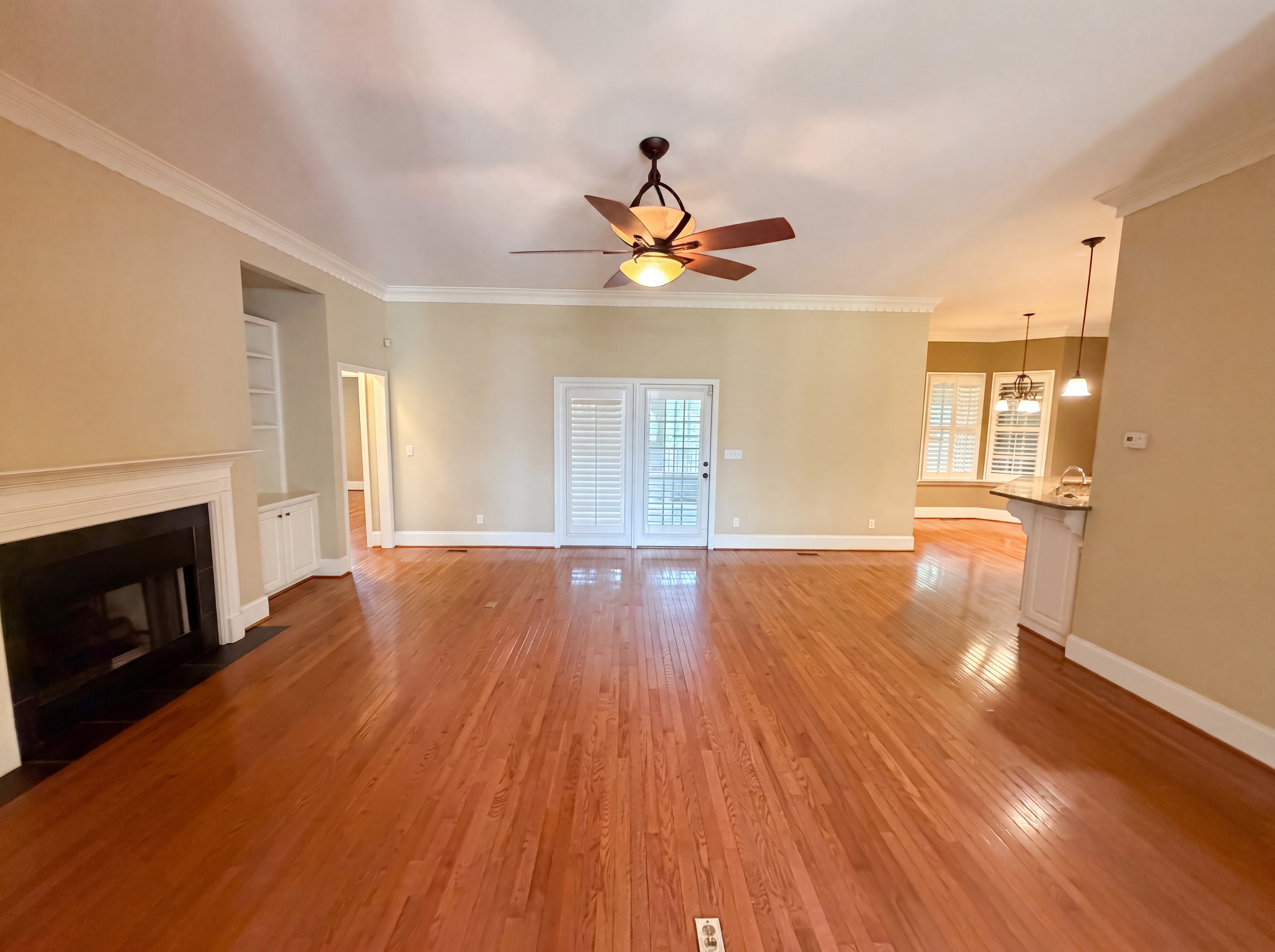Photo 3 of 28 of 324 S Griffin Mill Ct, Spartanburg, SC