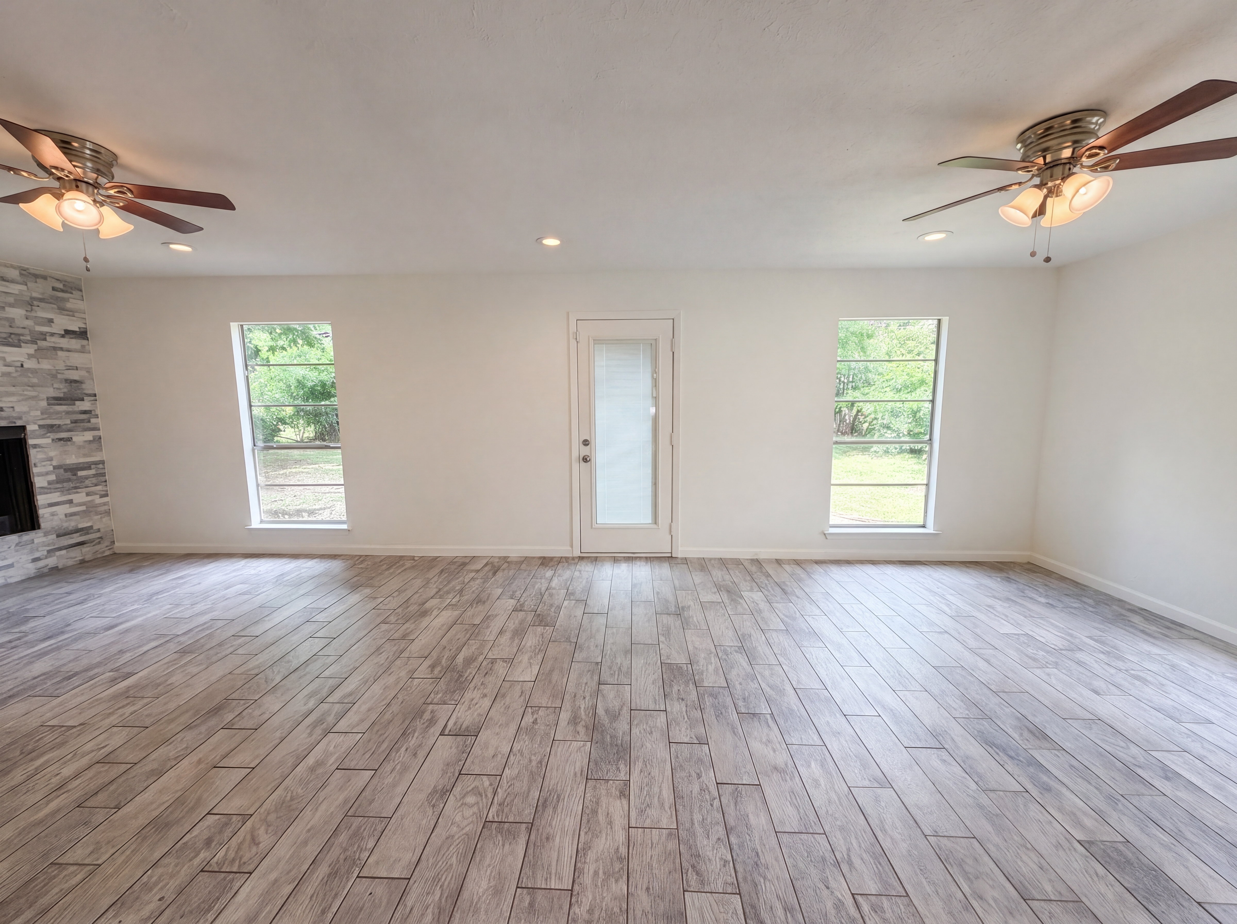Photo 7 of 16 of 5412 Conroy St, Fort Worth, TX