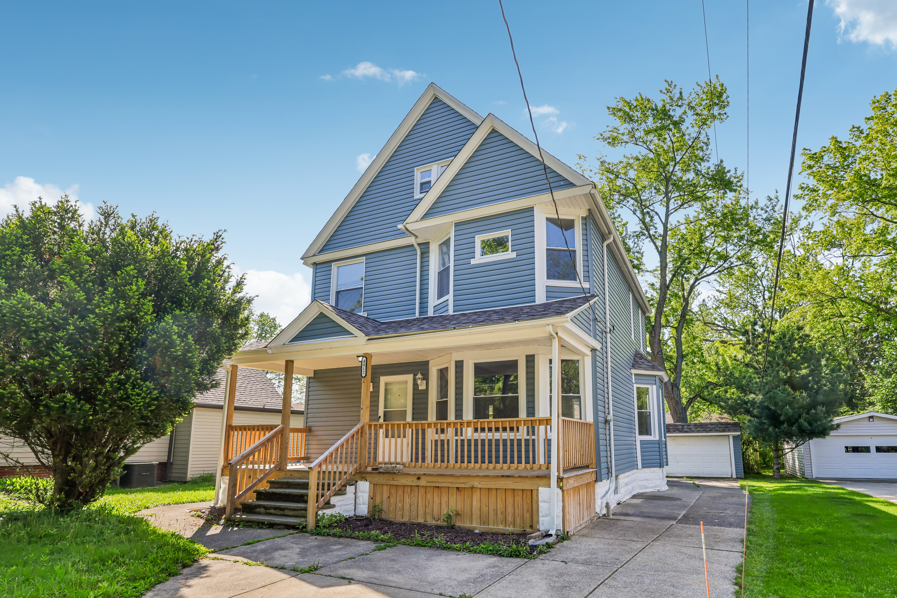 Photo 12 of 28 of 4012 Bluestone Rd, Cleveland, OH