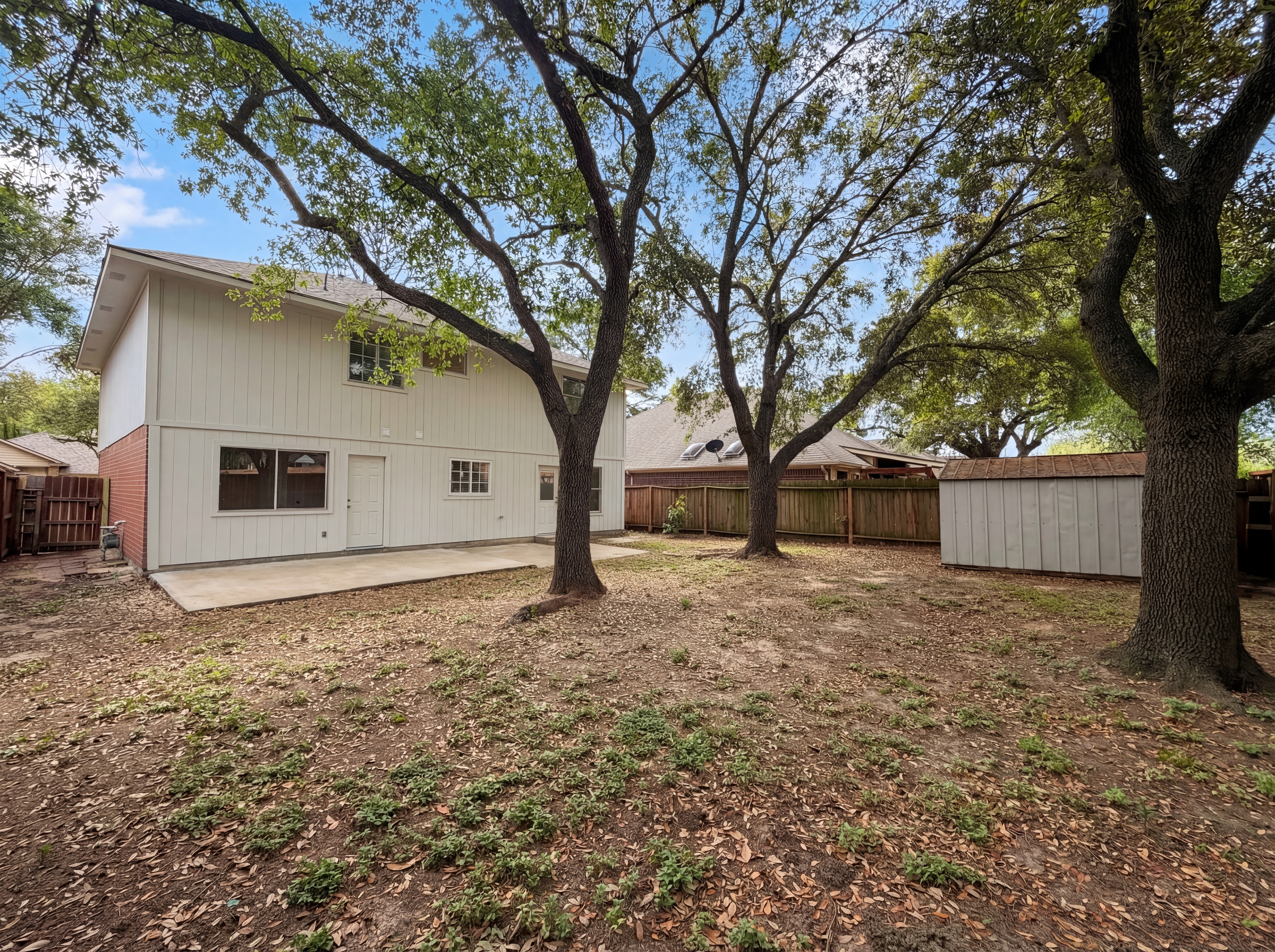 Photo 7 of 22 of 6831 Stratford Park Dr, Houston, TX
