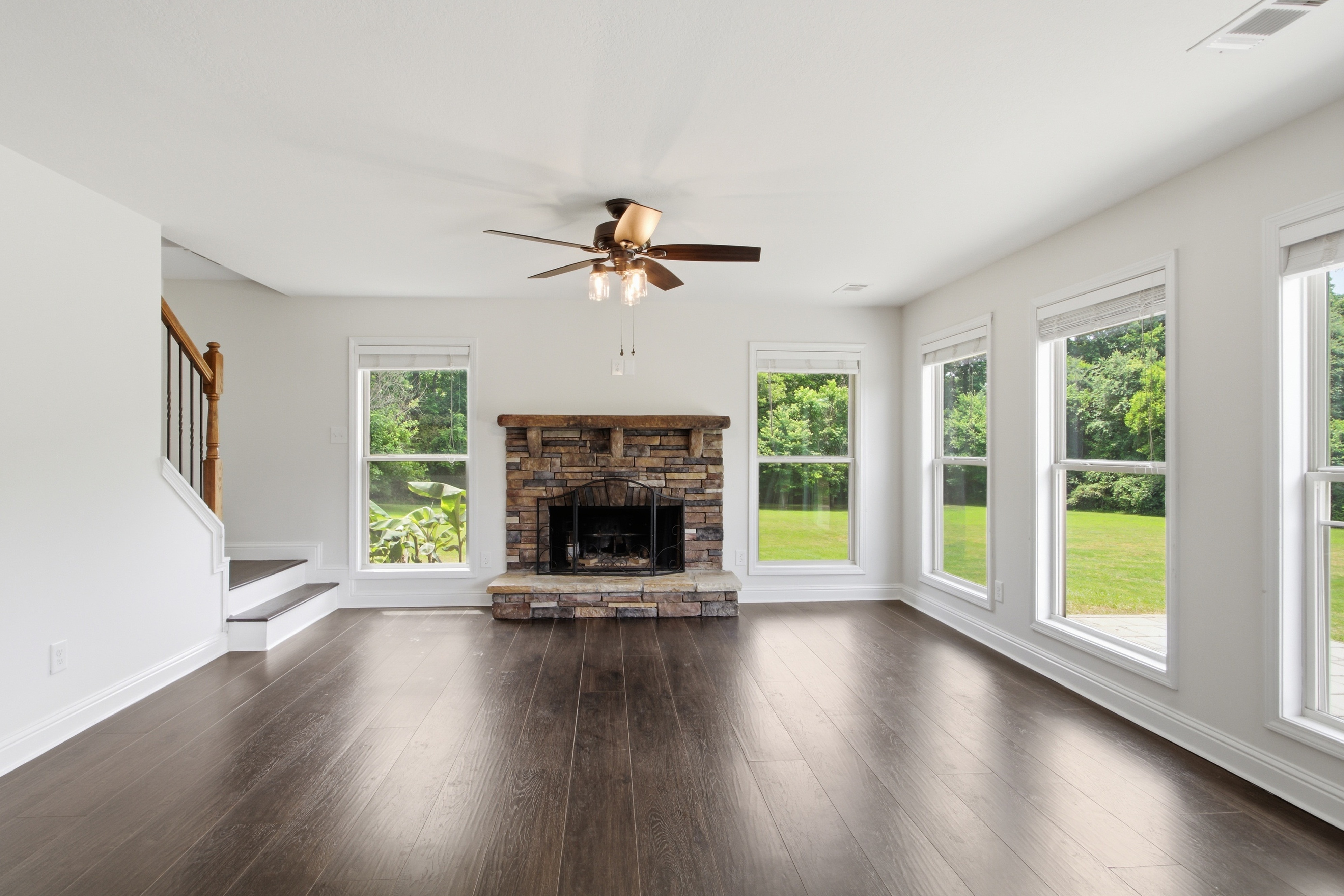 Photo 3 of 42 of 454 Woodbriar Dr, Jefferson, GA