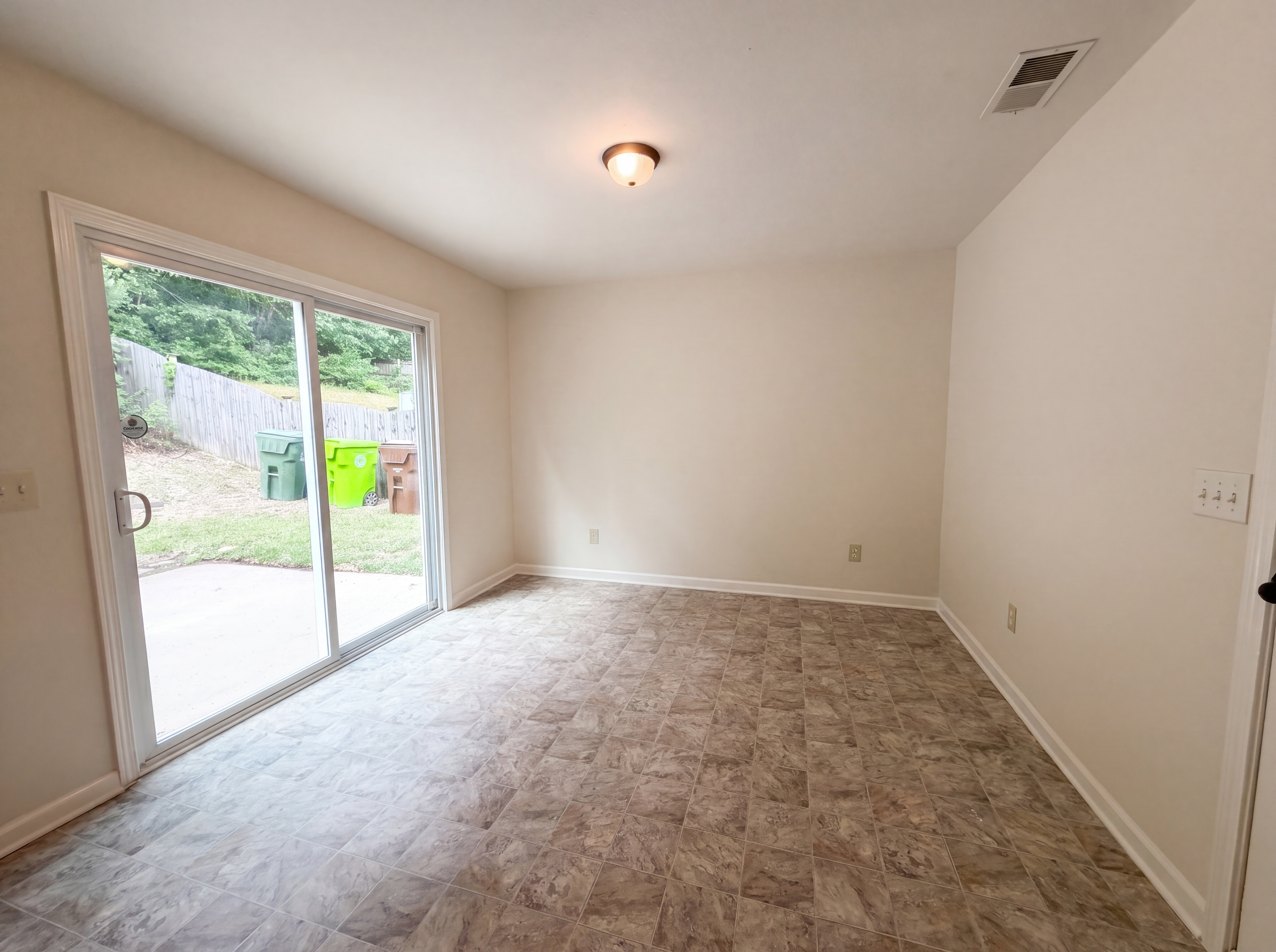 Photo 6 of 24 of 1050 Rabon Pond Dr, Columbia, SC