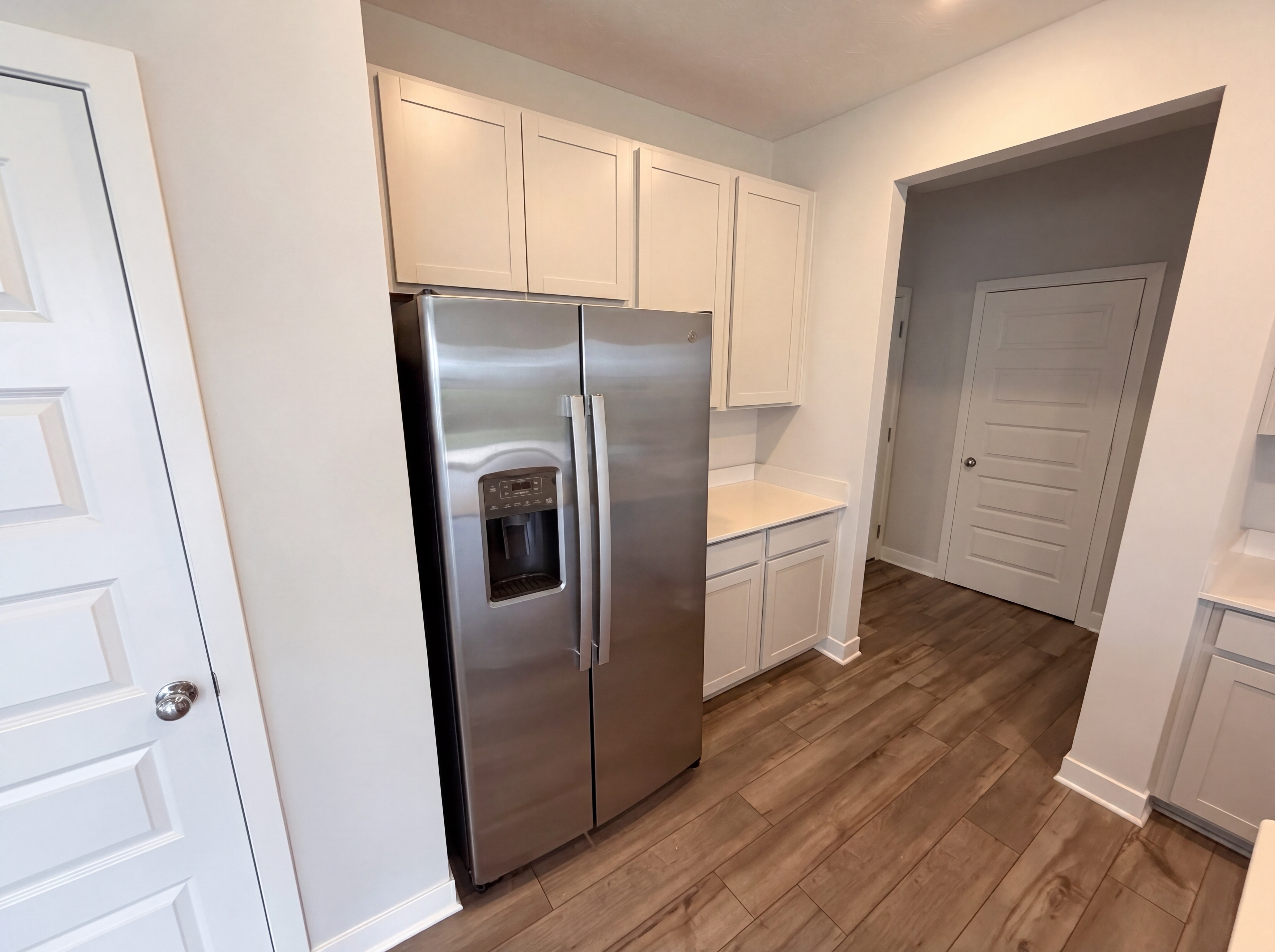 Photo 8 of 29 of 4462 Hovenweep Way, Indianapolis, IN