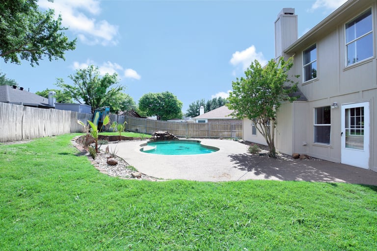 Photo 27 of 27 - 923 Silver Streak Dr, Saginaw, TX 76131