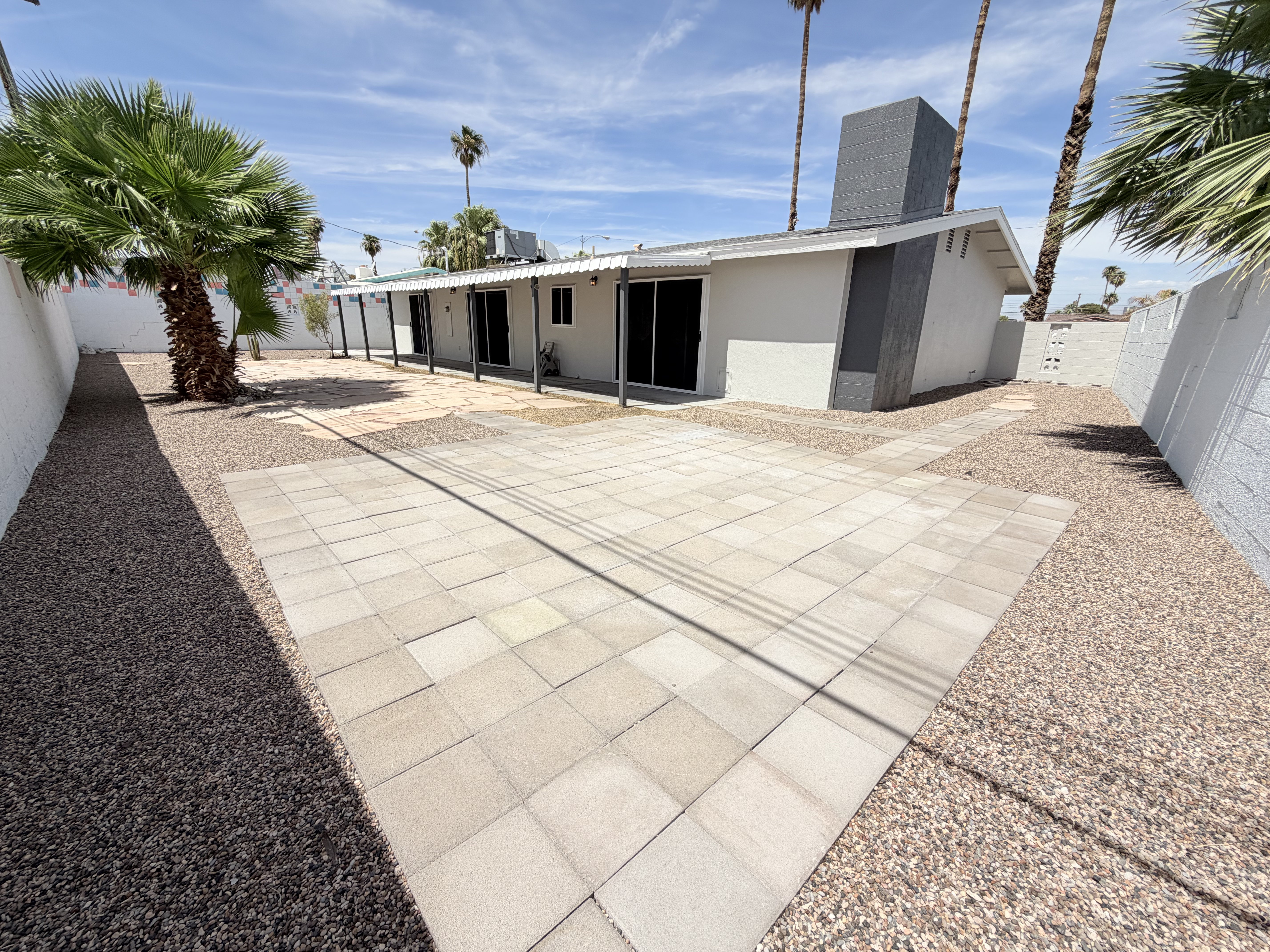 Photo 5 of 42 of 1483 Pawnee Dr, Las Vegas, NV