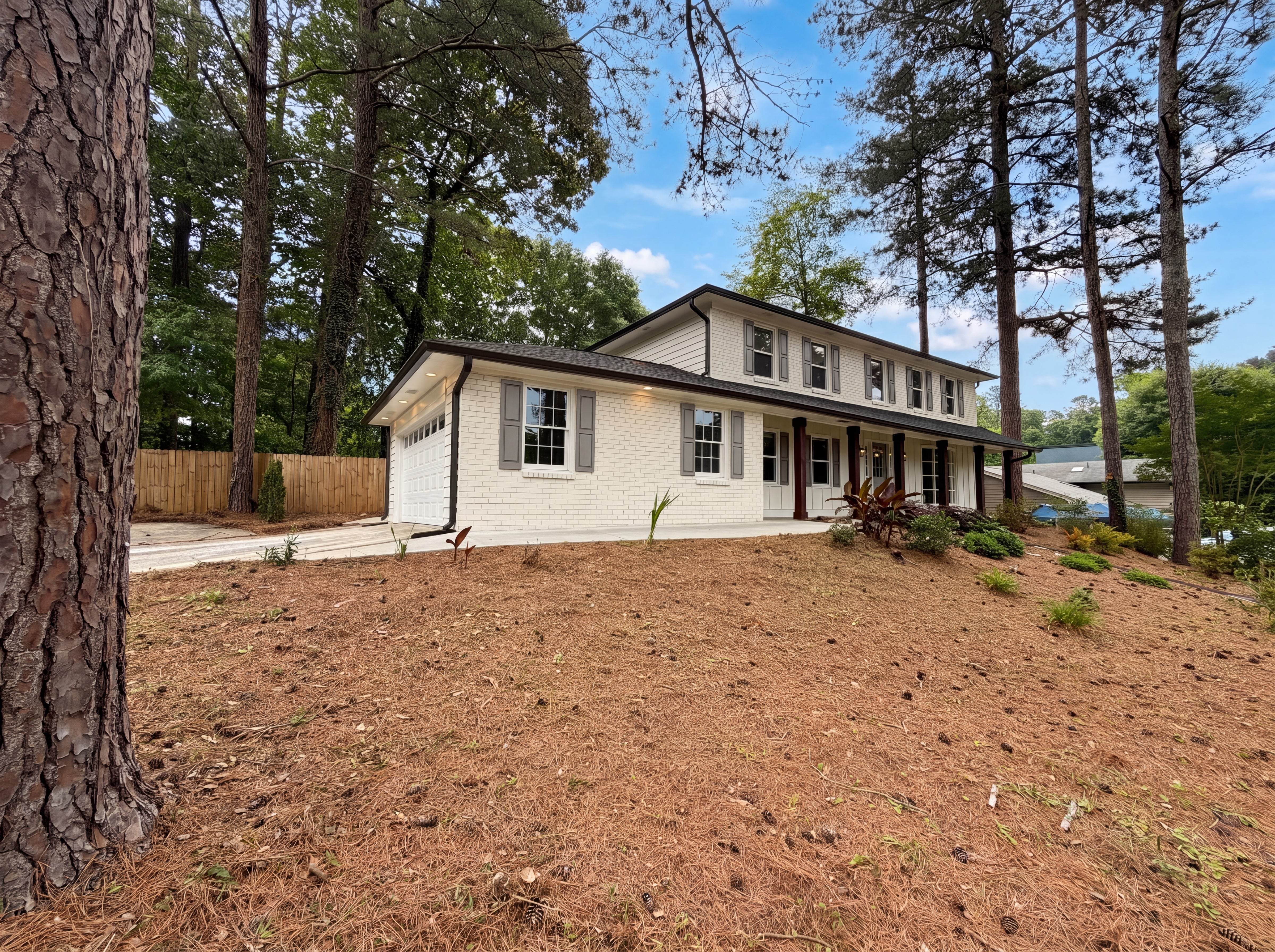 Photo 32 of 38 of 1772 Huntingford Dr, Marietta, GA