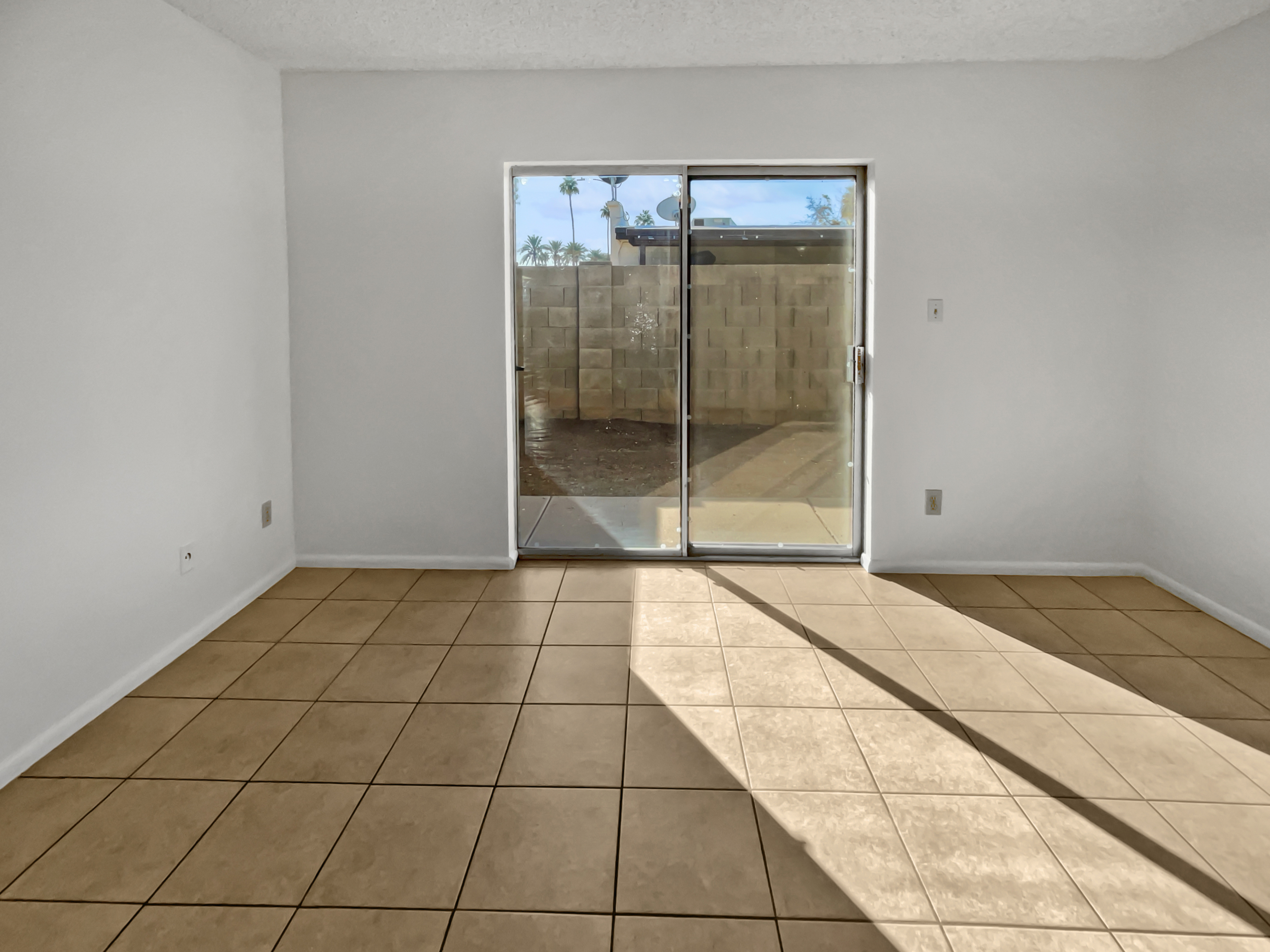 Photo 3 of 20 of 3007 W Redfield Rd, Phoenix, AZ