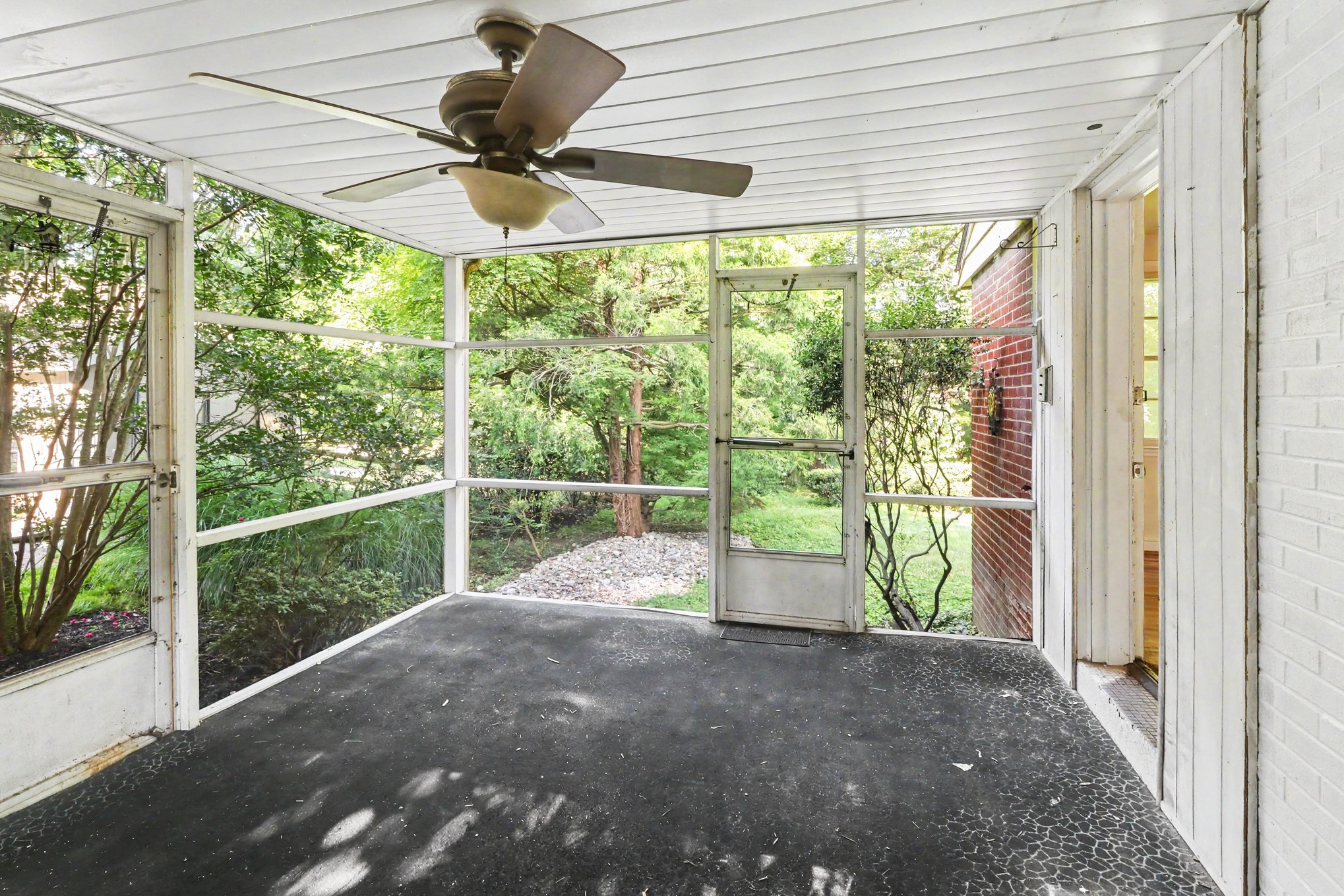 Photo 16 of 40 of 1202 Hillside Blvd, Wilmington, DE