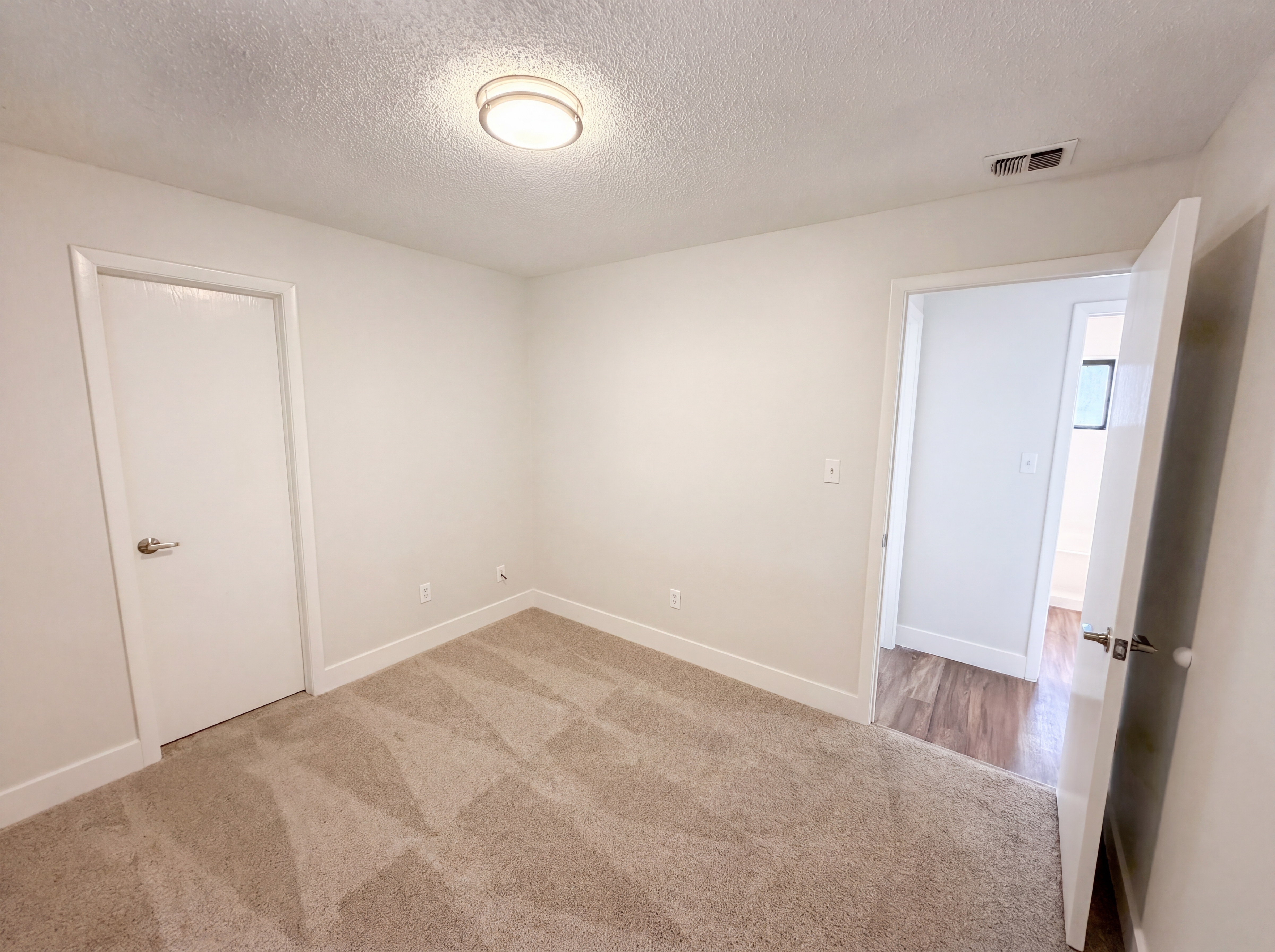 Photo 16 of 25 of 2768 Galatian Pl, Orlando, FL