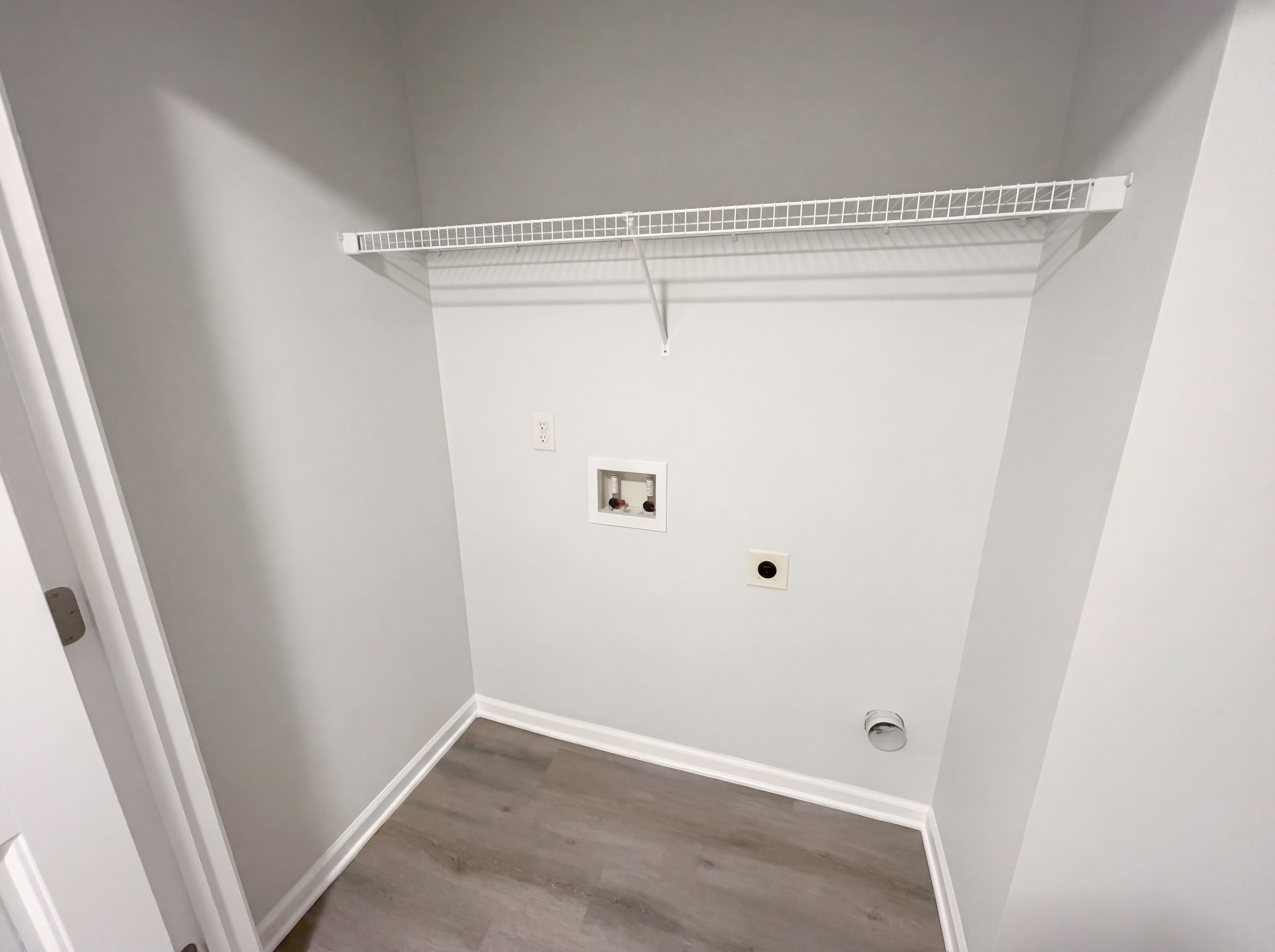 Photo 8 of 19 of 220 Madison Ave, Acworth, GA