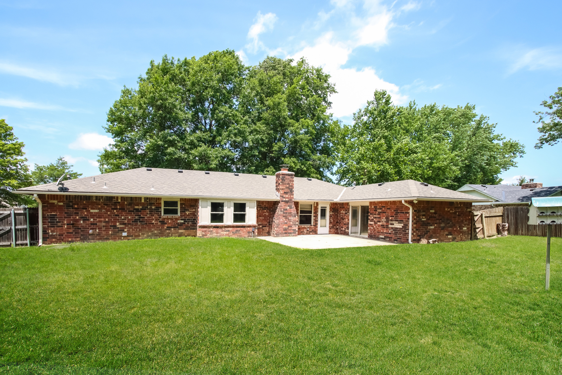 Photo 5 of 46 of 4600 Rolling Hills Dr, Bartlesville, OK
